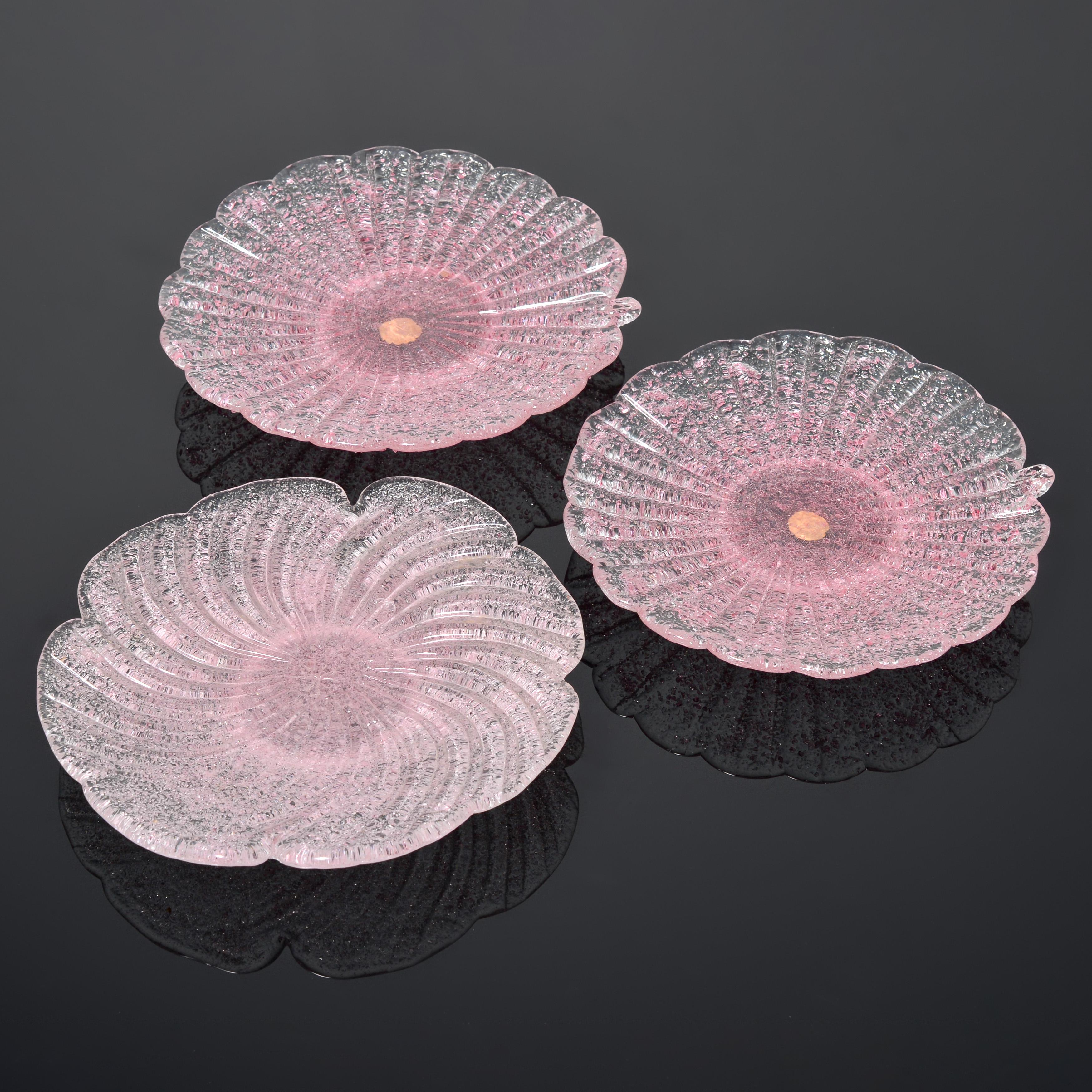 Fratelli Toso OVERSHOT Plates, Leslie Pina Collection In Good Condition For Sale In Lake Worth Beach, FL