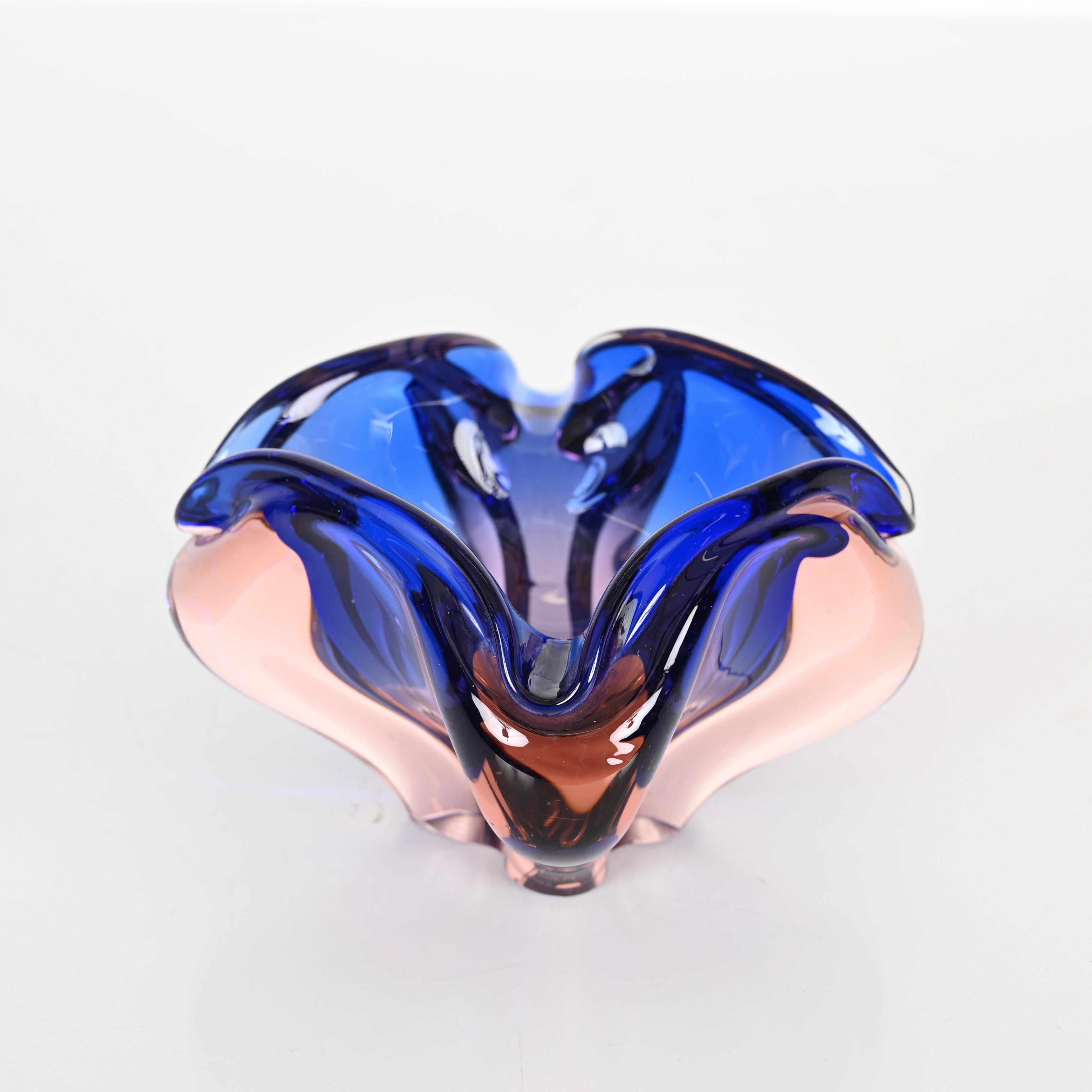 Bol en verre Murano Glass Sommerso rose et bleu de Fratelli Toso, Italie, années 1960 en vente 2