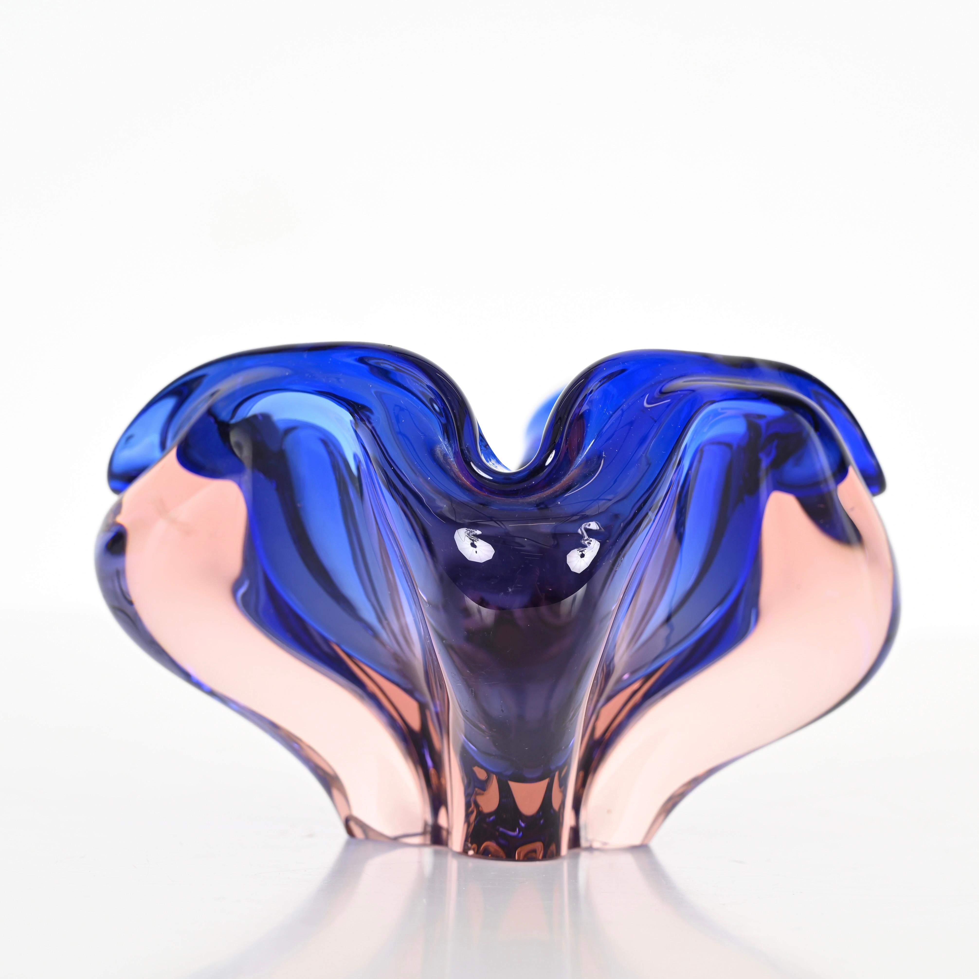 Bol en verre Murano Glass Sommerso rose et bleu de Fratelli Toso, Italie, années 1960 en vente 1