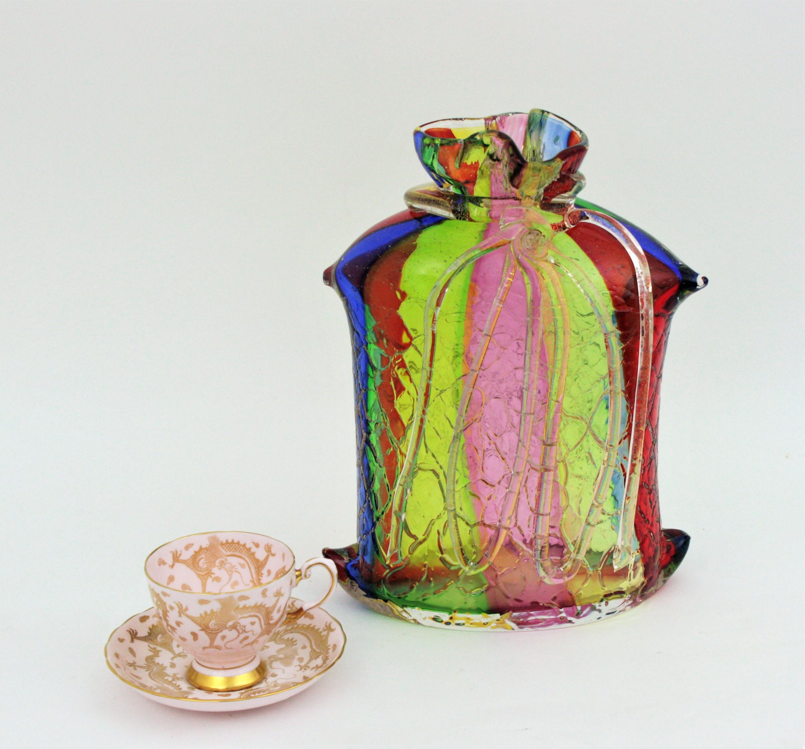 Vaso in vetro di Murano a righe arcobaleno con fiocchi d'oro di Fratelli Toso in vendita 11