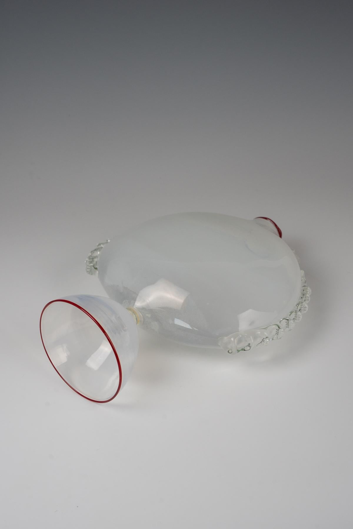 Fratelli Toso, rare footed vase ca. 1940 In Good Condition For Sale In Zurich, CH