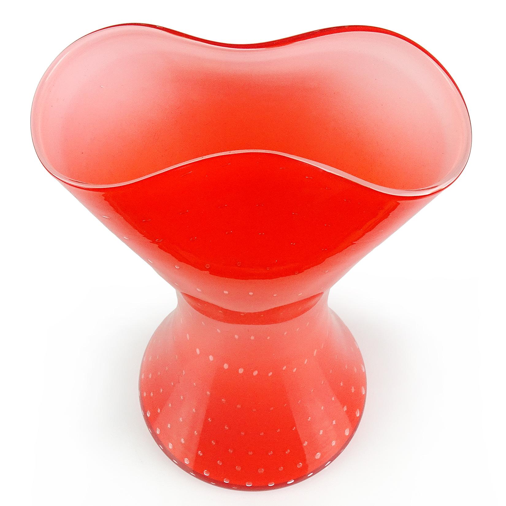 Mid-Century Modern Fratelli Toso Red Orange Bubbles Fan Shaped Rim Italian Art Glass Flower Vase