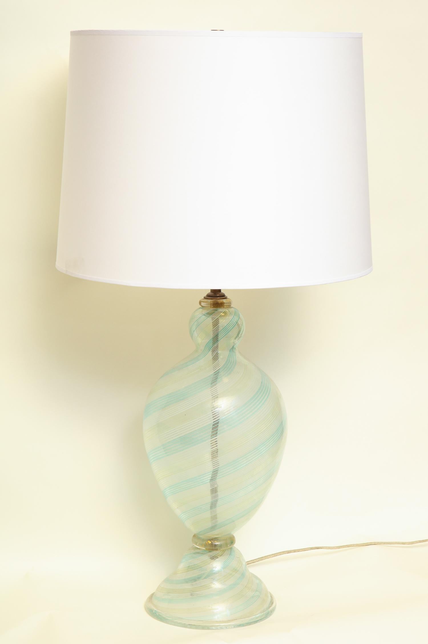Italian Fratelli Toso Table Lamp Murano Art Glass Mid-Century Modern Italy, 1940s For Sale
