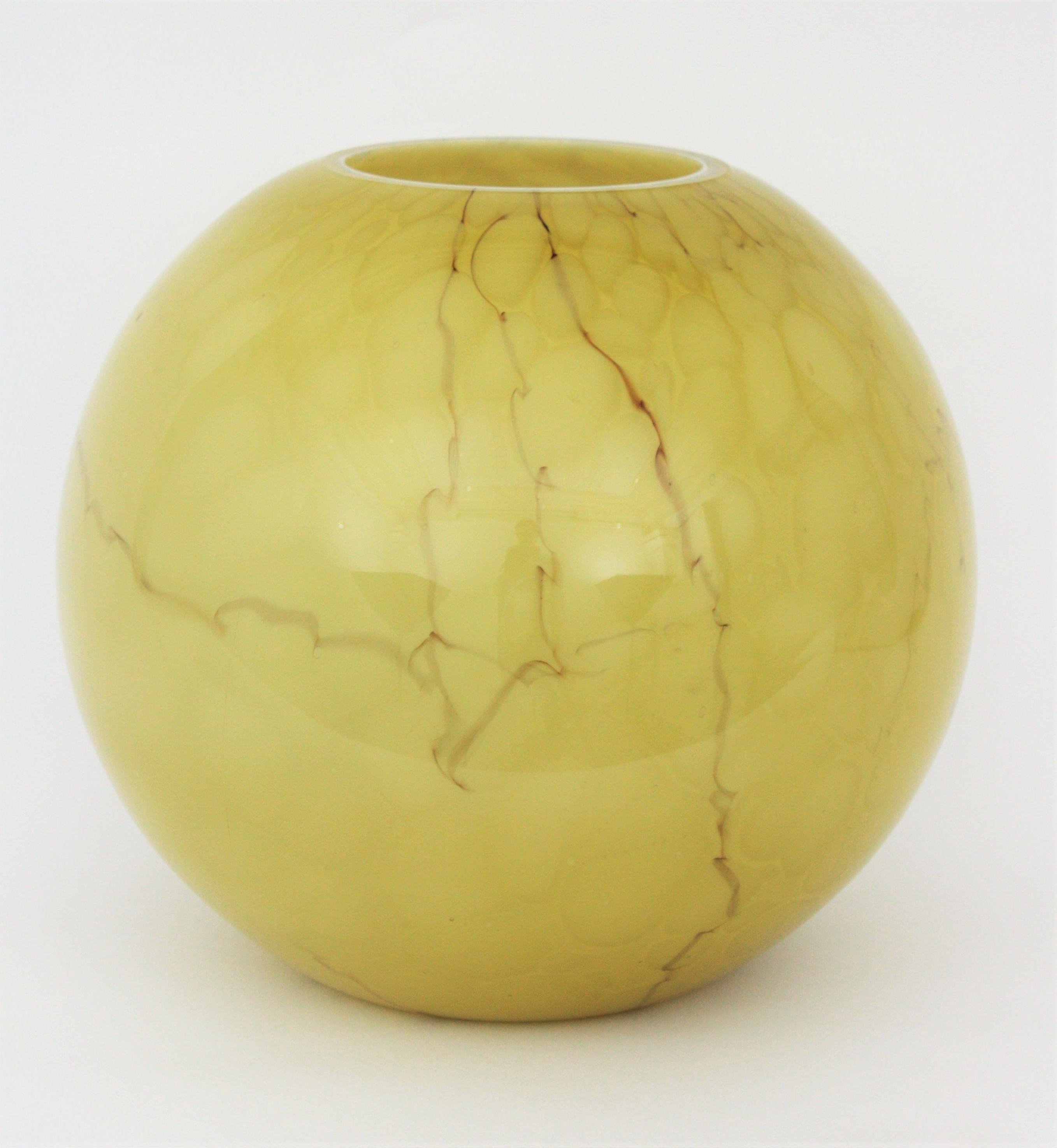 Mid-Century Modern Fratelli Toso Venini Murano Murrina Lattimo Yellow Glass Ball Centerpiece Vase