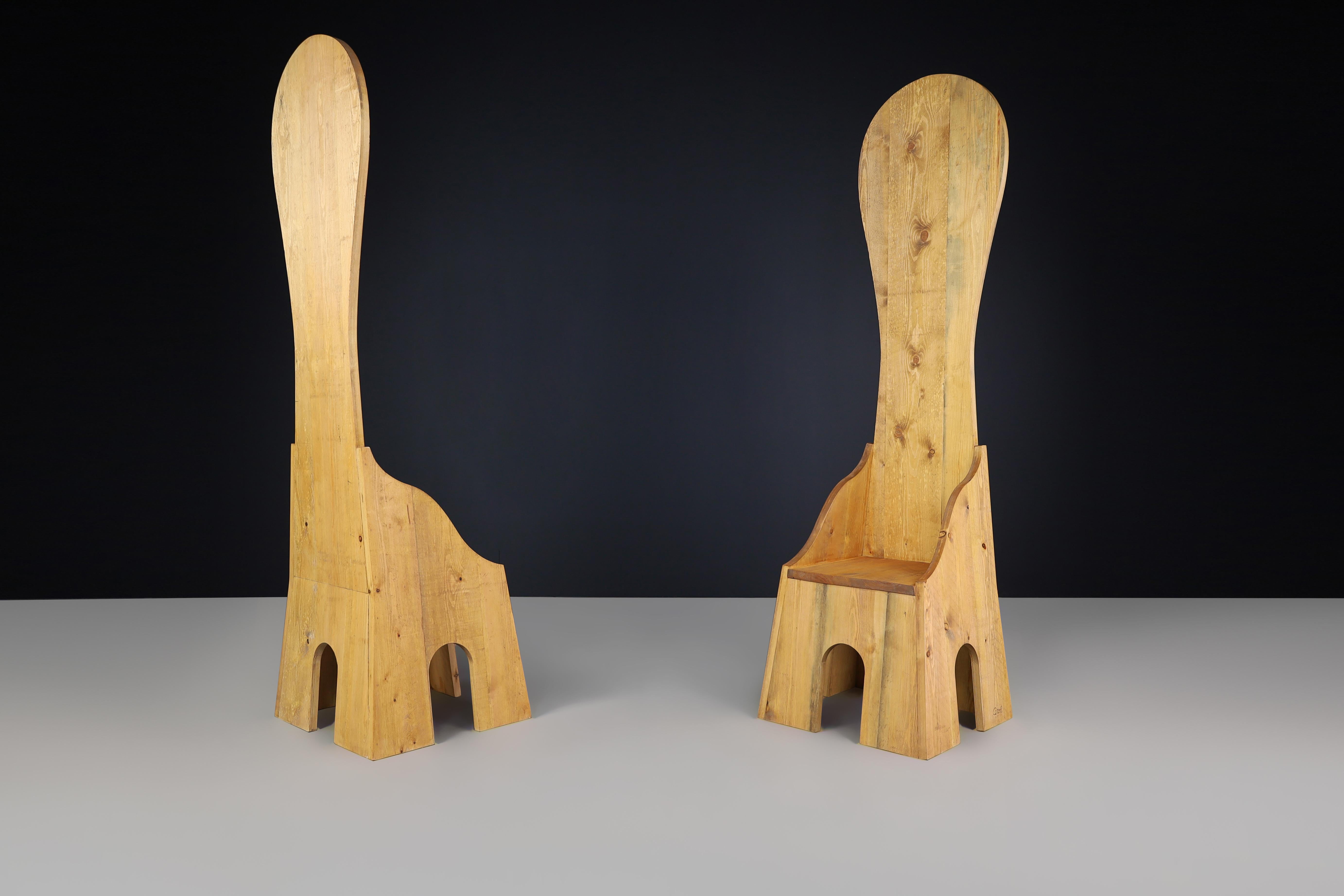 Sillas Fratina de madera de pino diseñadas por Mario Ceroli en 1972 por Poltronova. Italiano en venta