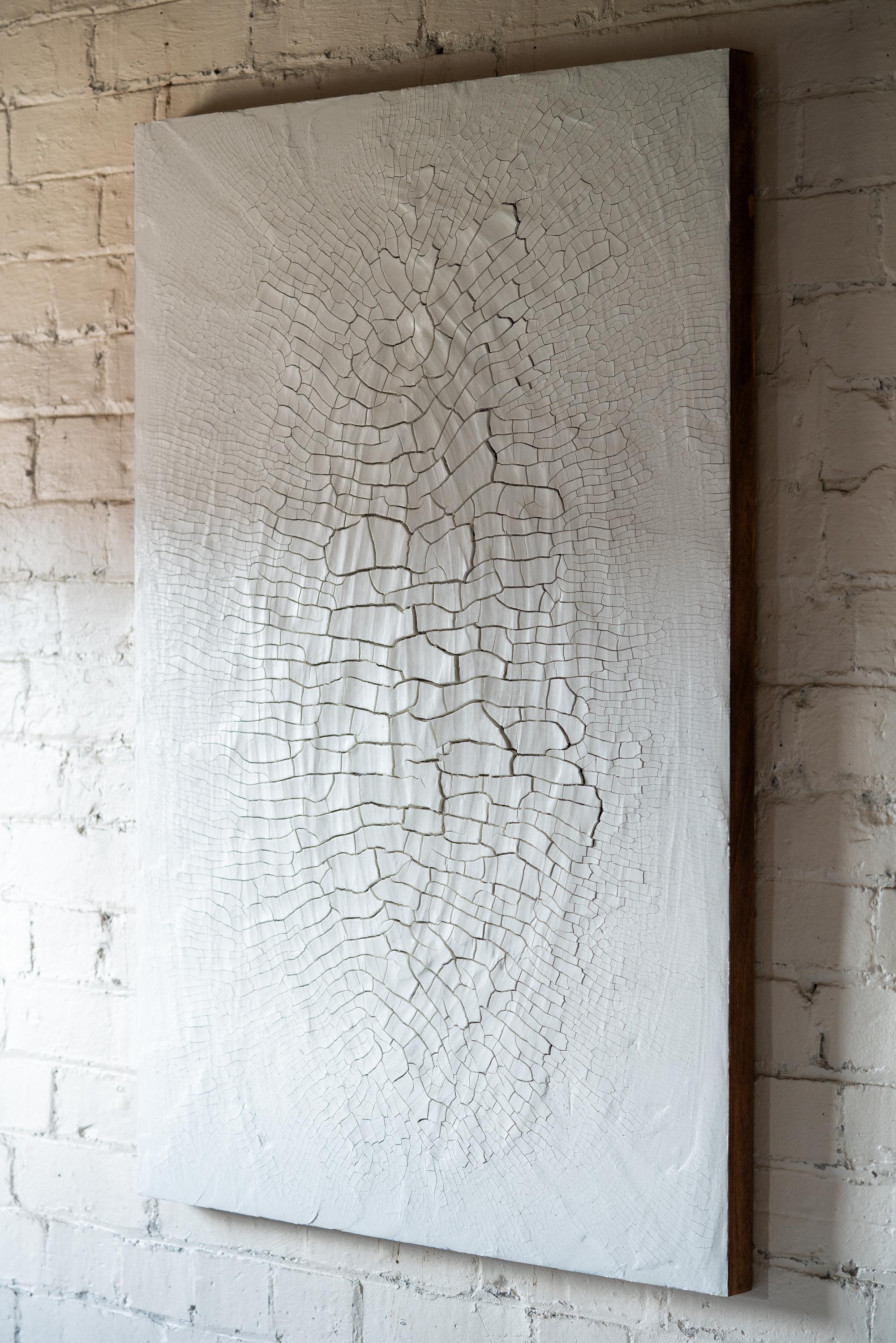 Britannique Fratturato Bianco 5 Painting Wall Sculpture de Kris Lamba Studio en vente