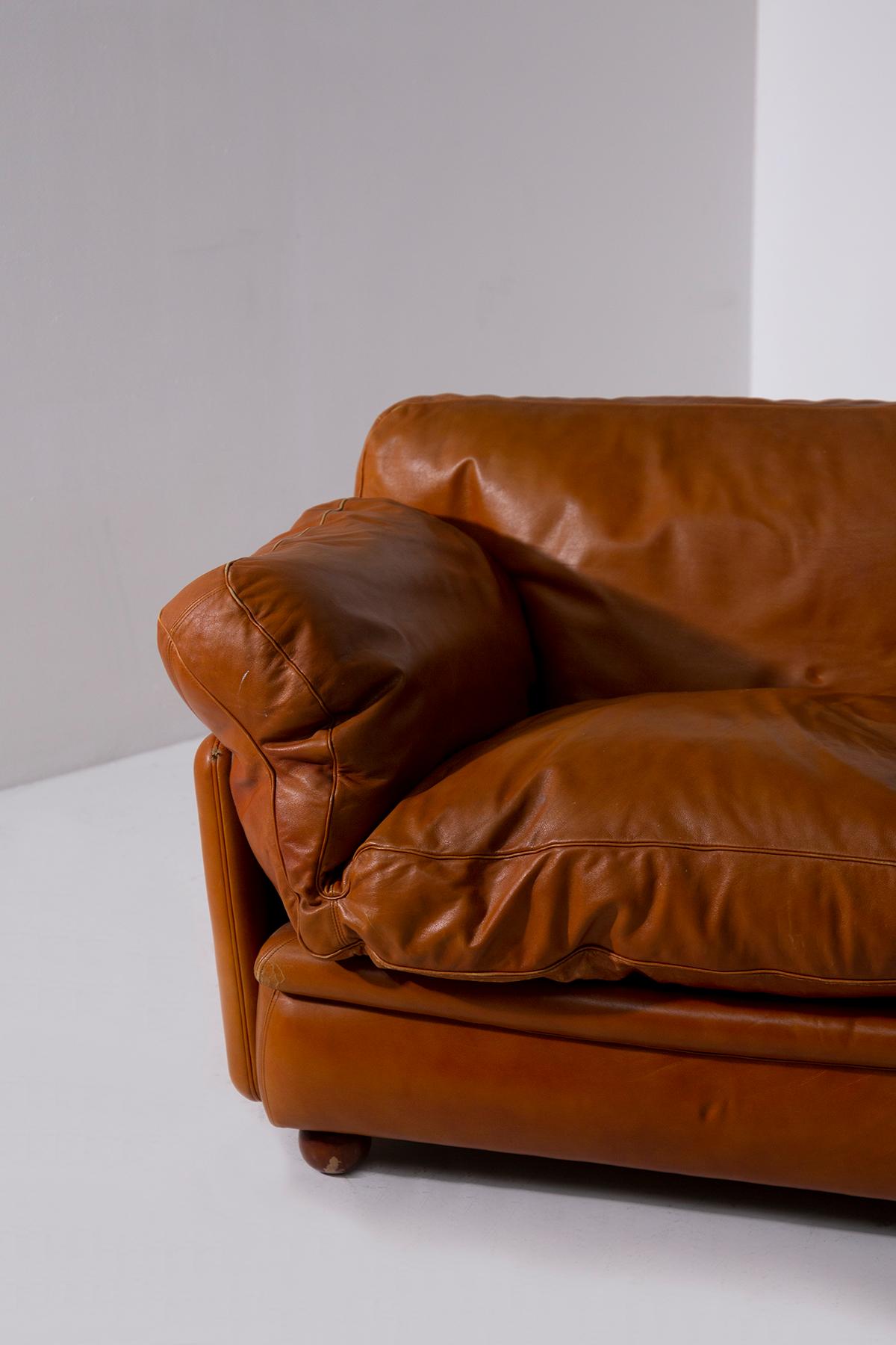 Late 20th Century Frau Italian leather sofa by Tito Agnoli, Poppy model For Sale