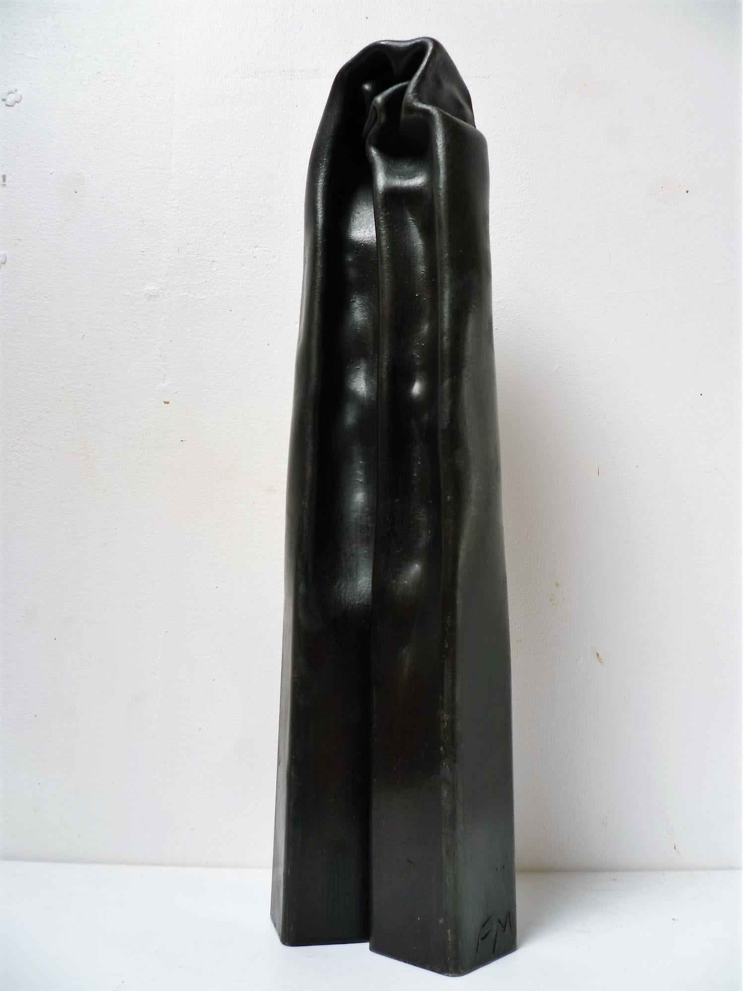Zeitgenössische Kunst von Frdrick Mazoir - Magmatisme 08 (Grau), Figurative Sculpture, von Frédérick Mazoir 