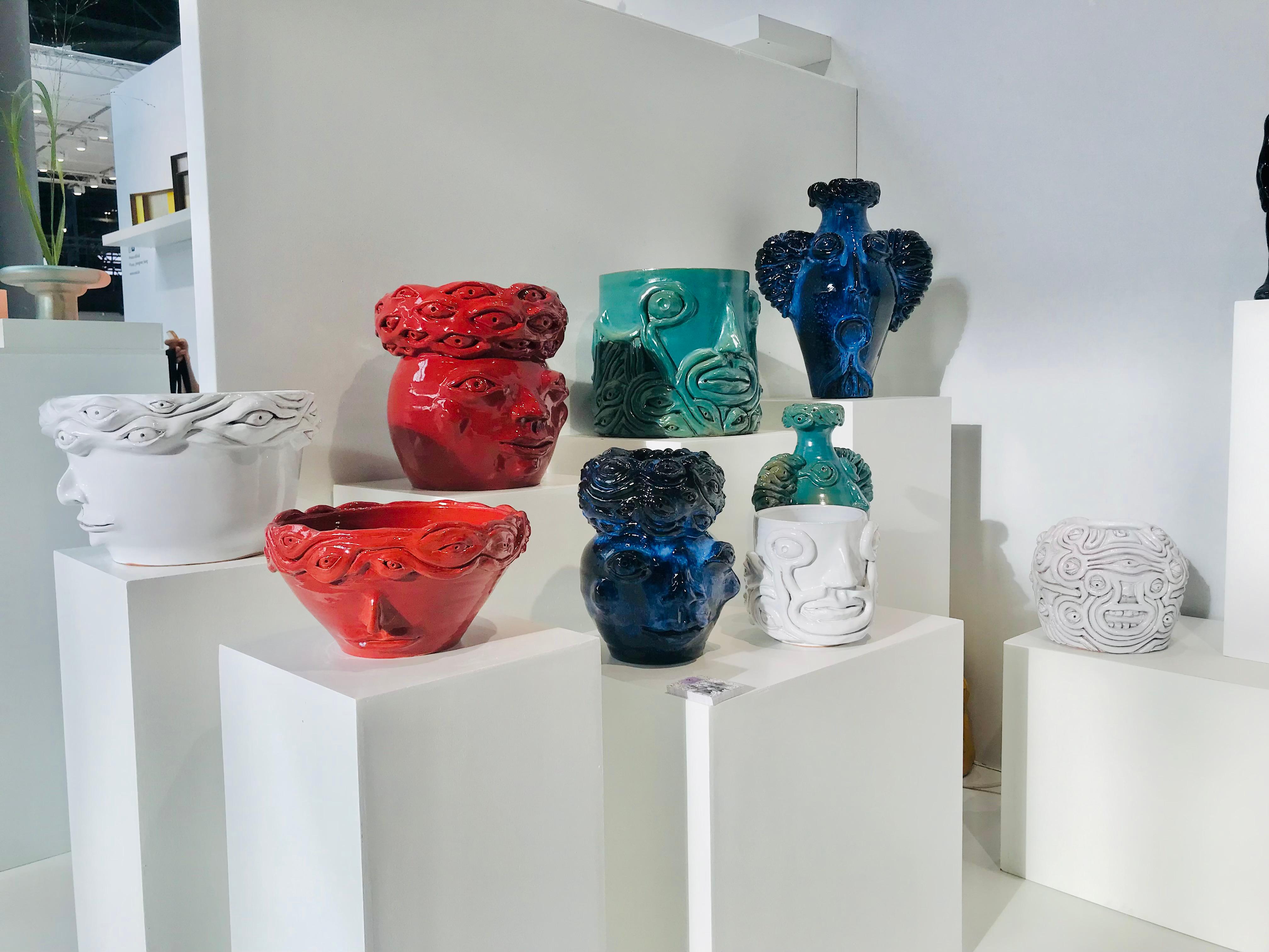 Freaklab-Vase aus Keramik in warmem Rot, vollständig von Hand gefertigt im Angebot 1
