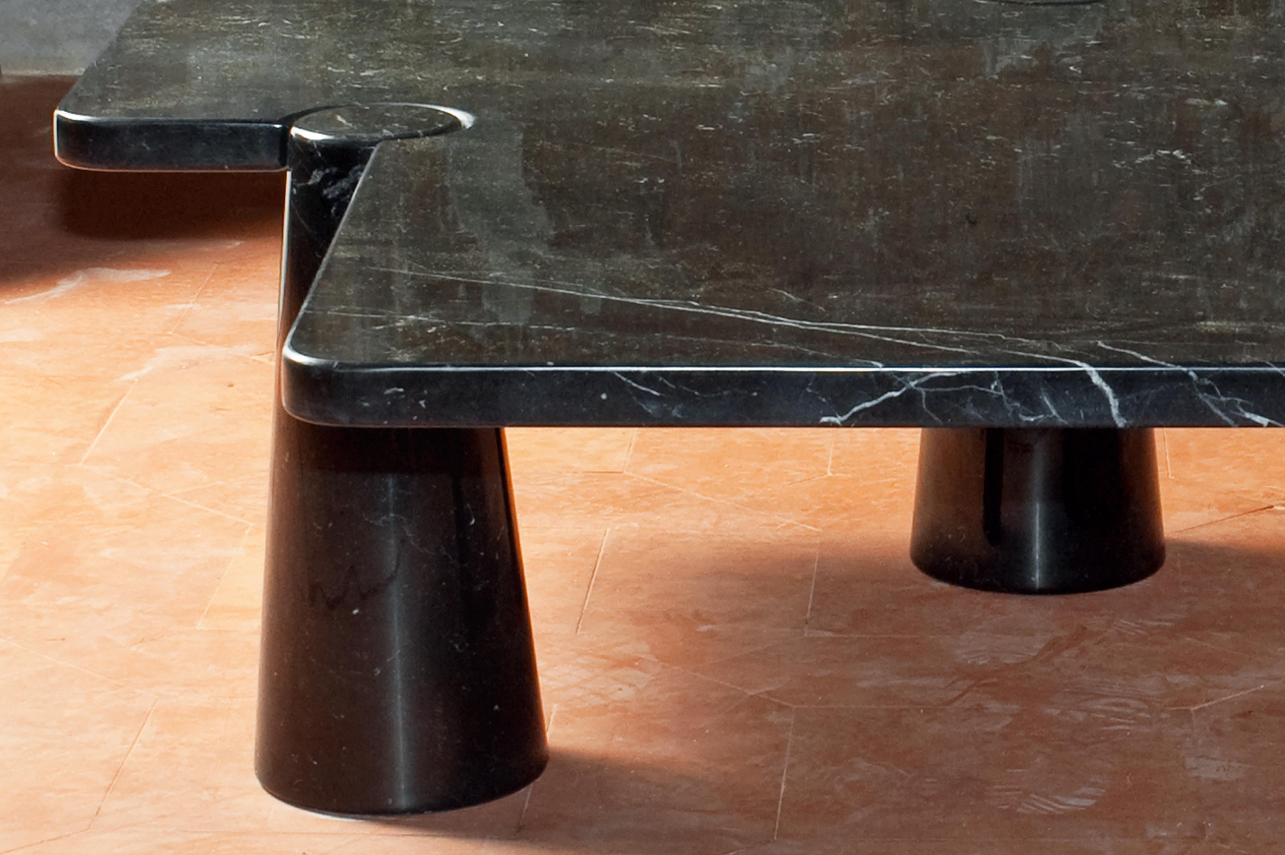 Stunning black marble Marquinia coffee table designed by Angelo Mangiarotti for Skipper.
Serie Eros.
