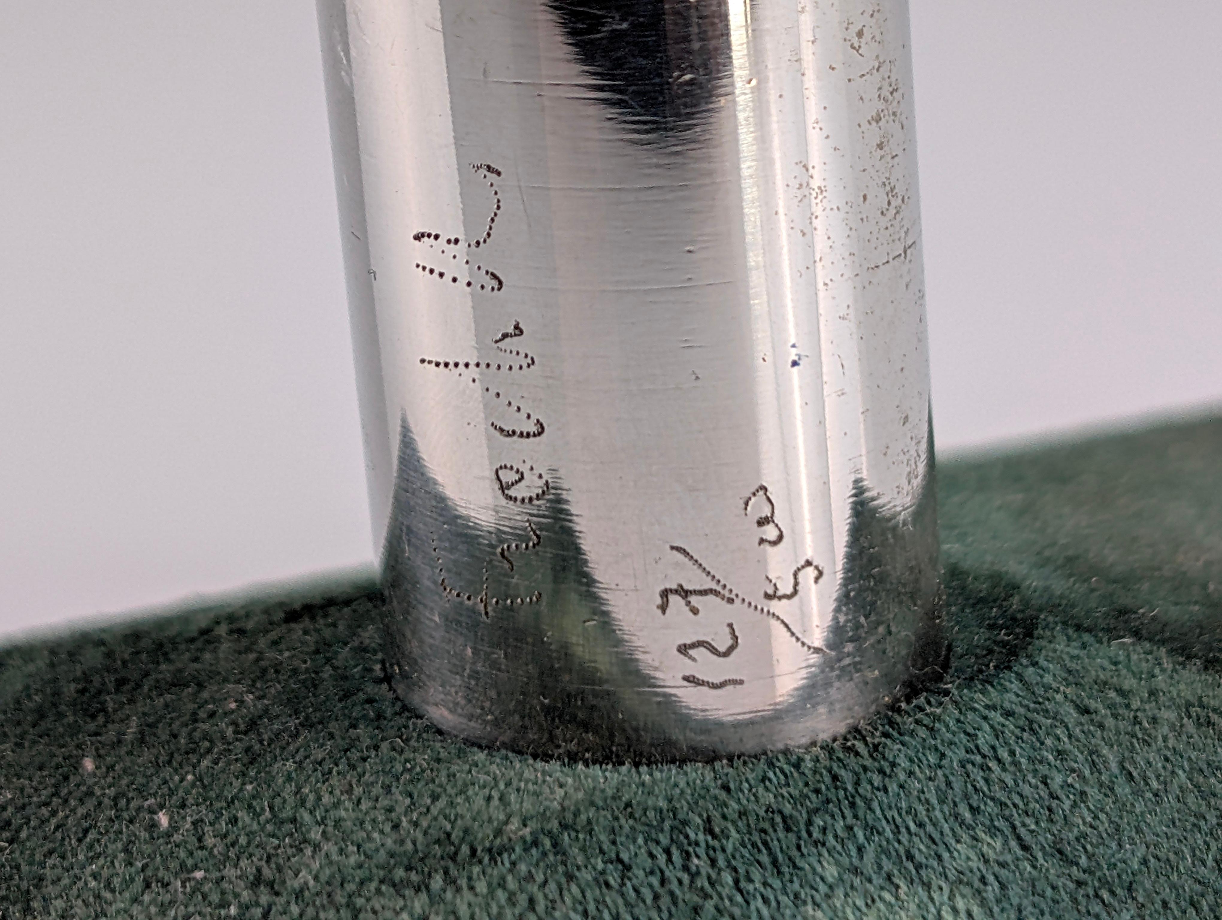 Alluminio Scultura astratta in bronzo e alluminio di Frechilla, firmata, numerata 123/500, anni '70 in vendita