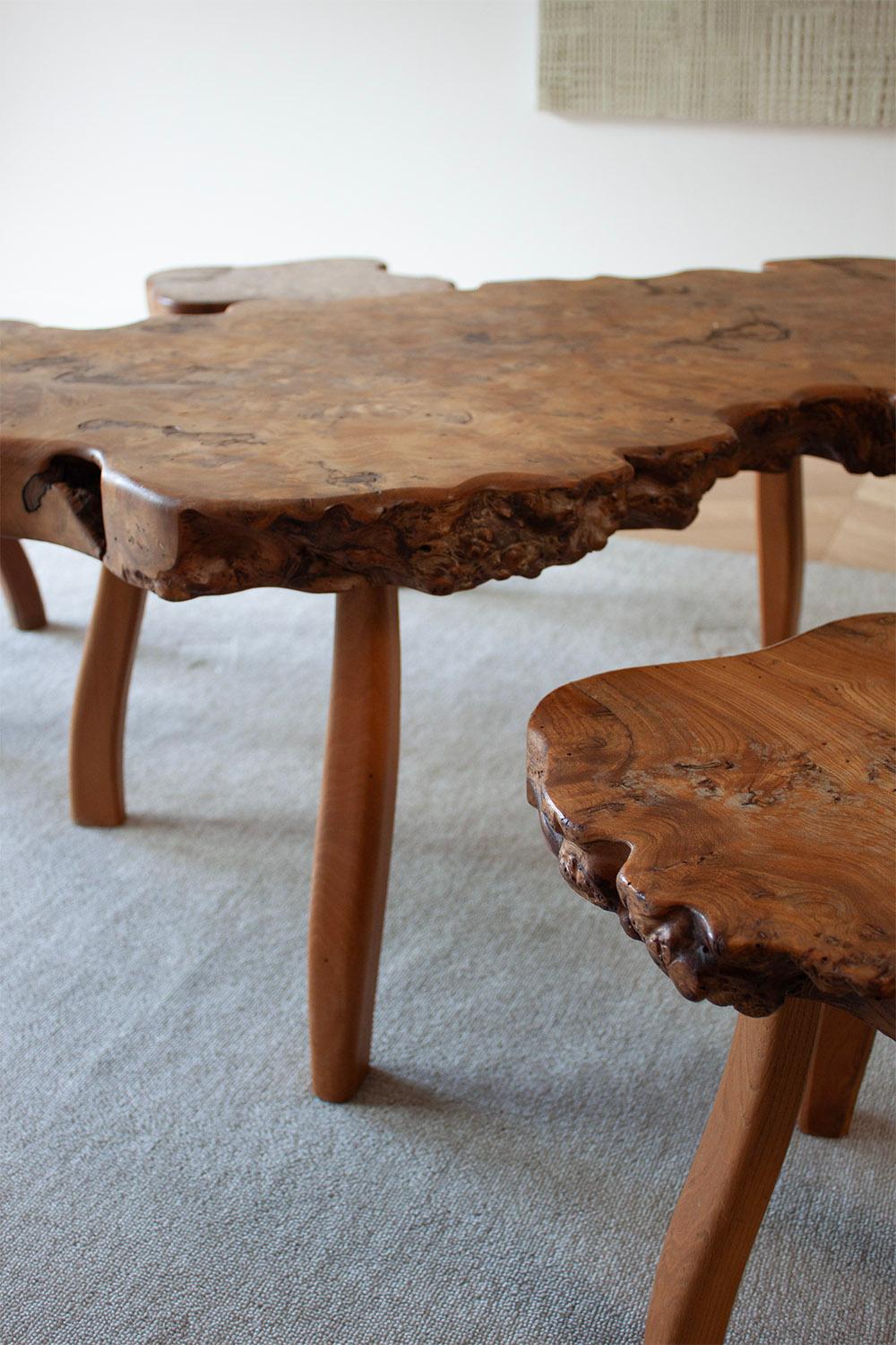 Frechn hand made burl wood low table with 4 burl wood stools For Sale 6