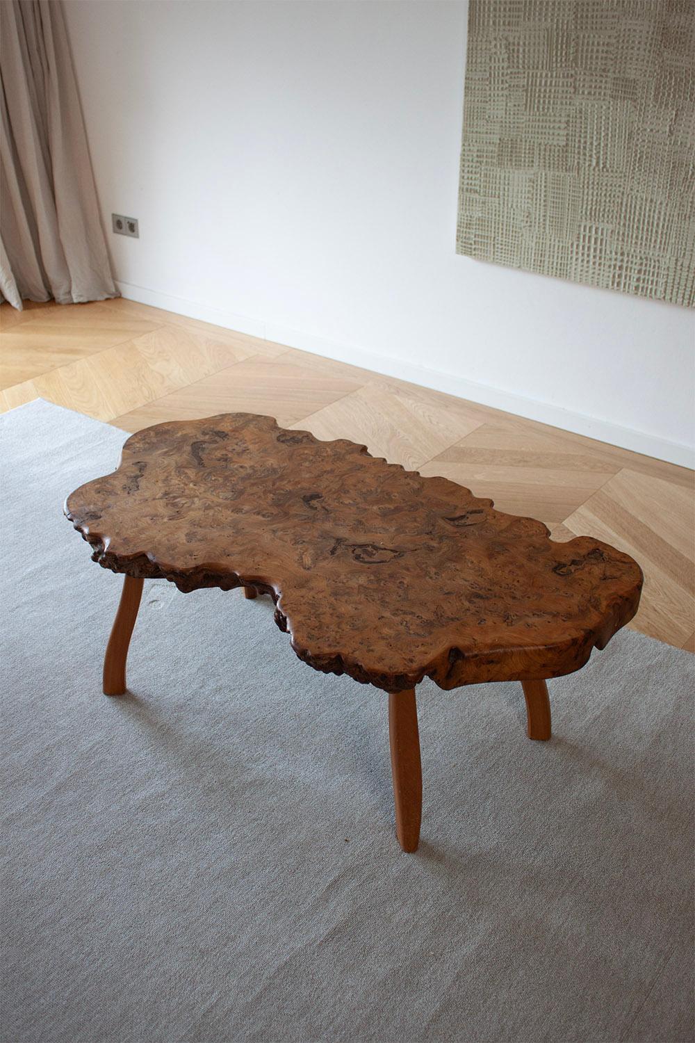 Wood Frechn hand made burl wood low table with 4 burl wood stools For Sale