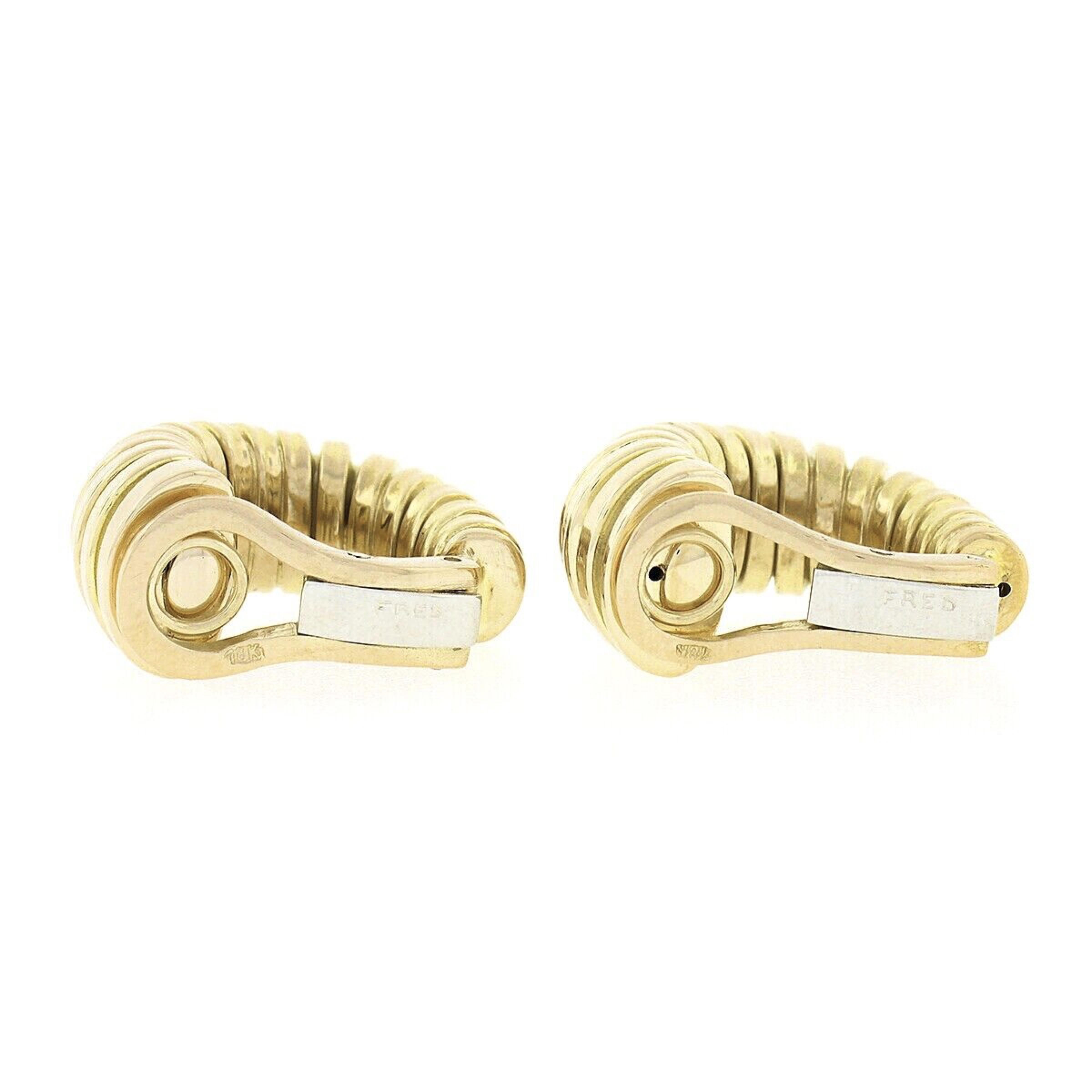 Fred 14K Yellow Gold Graduated Grooved Polished Hoop Huggie Clip on Earrings In Good Condition For Sale In Montclair, NJ