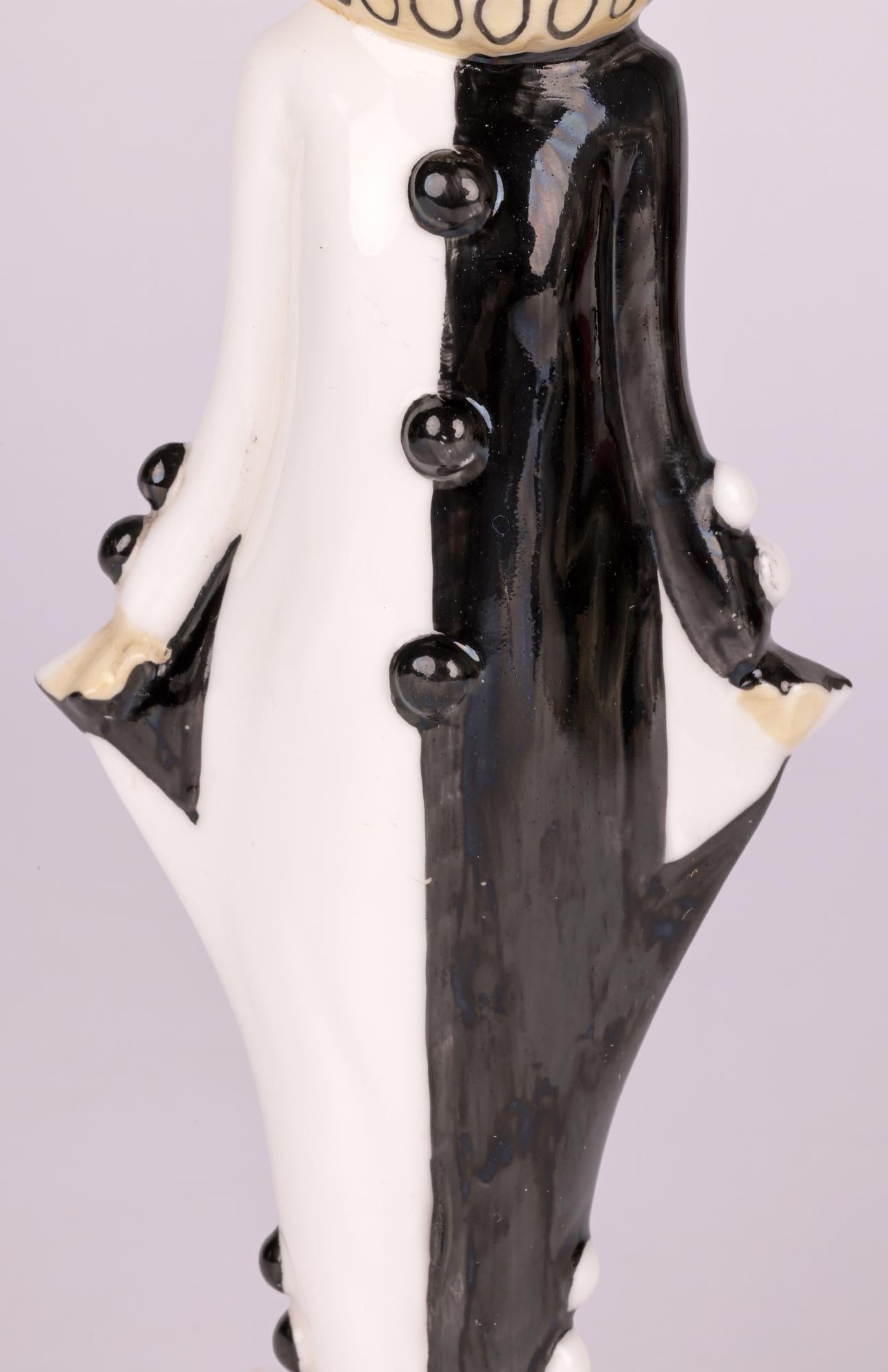 Art déco Fred Cooke pour Minton - Figurine en porcelaine Pierrette Art Déco en vente