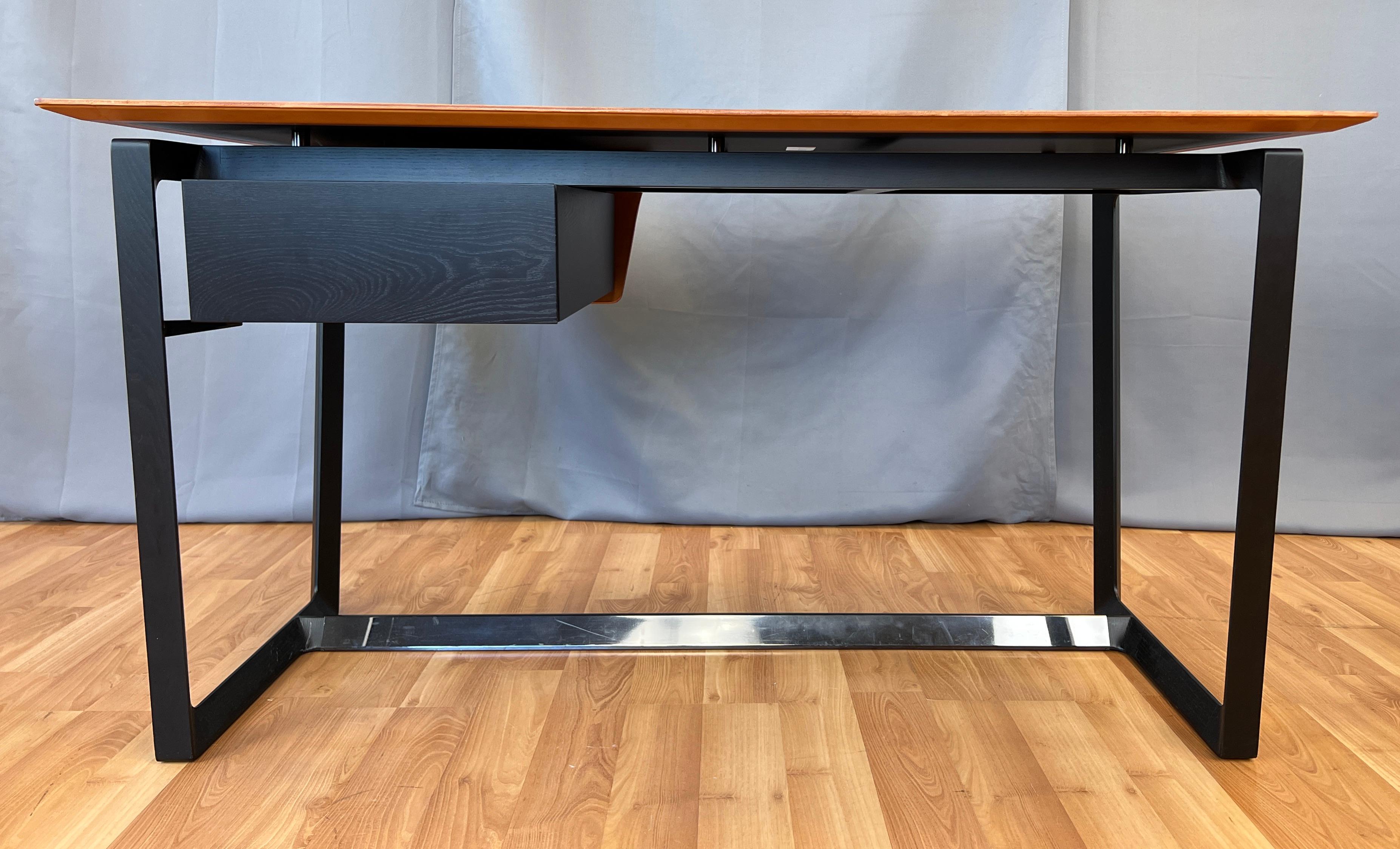Schreibtisch „Fred“ von Roberto Lazzeroni für Poltrona Frau, Lederoberfläche mit Lederoberfläche  (Moderne) im Angebot