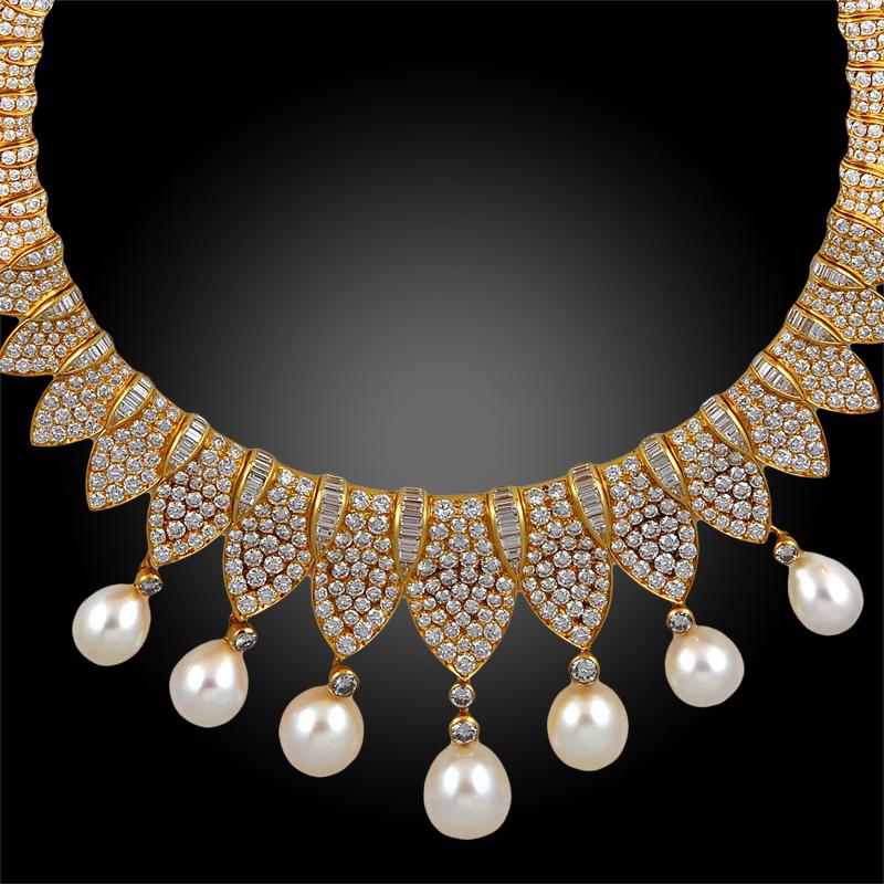 Fred Diamond and Pearl Necklace Suite In Excellent Condition In New York, NY