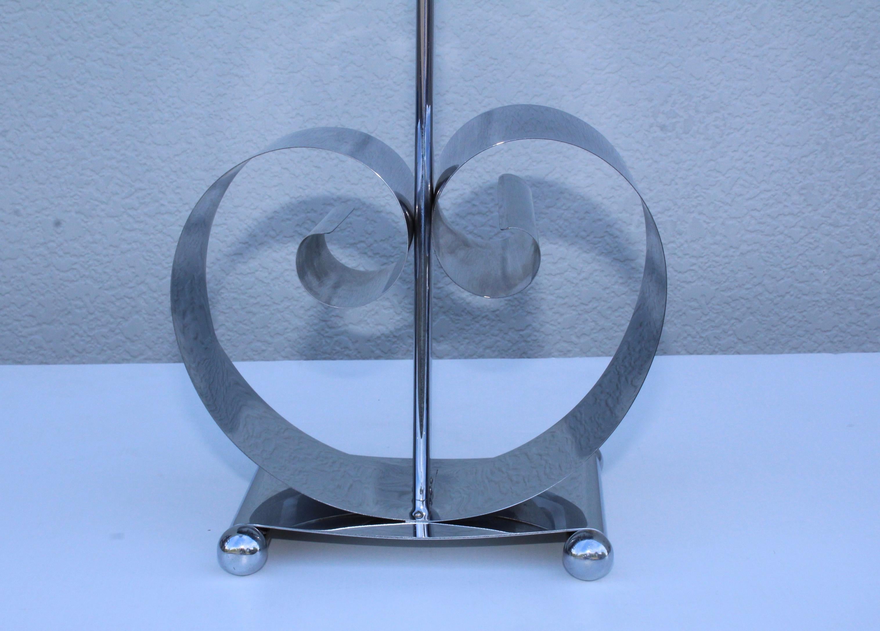 Americano Porta riviste Art-Deco cromato Fred Farr For Revere in vendita