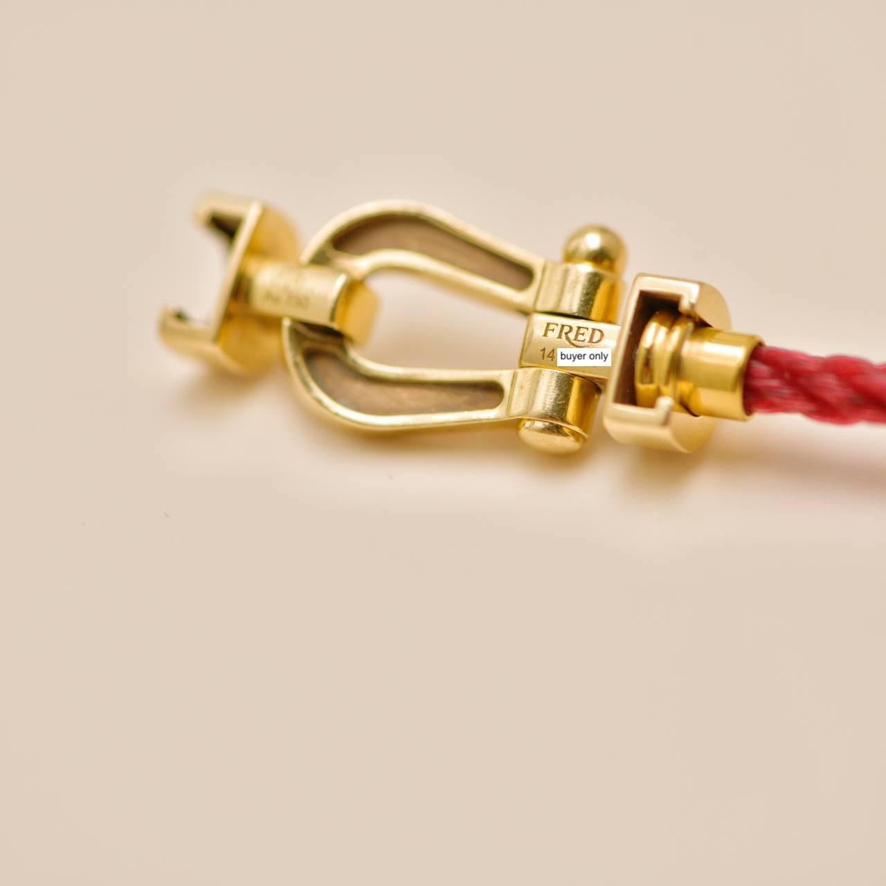 Fred Force Pulsera de 10 Diamantes de Oro Amarillo de 18 K con Cordón Rojo Modelo Mediano en venta 2