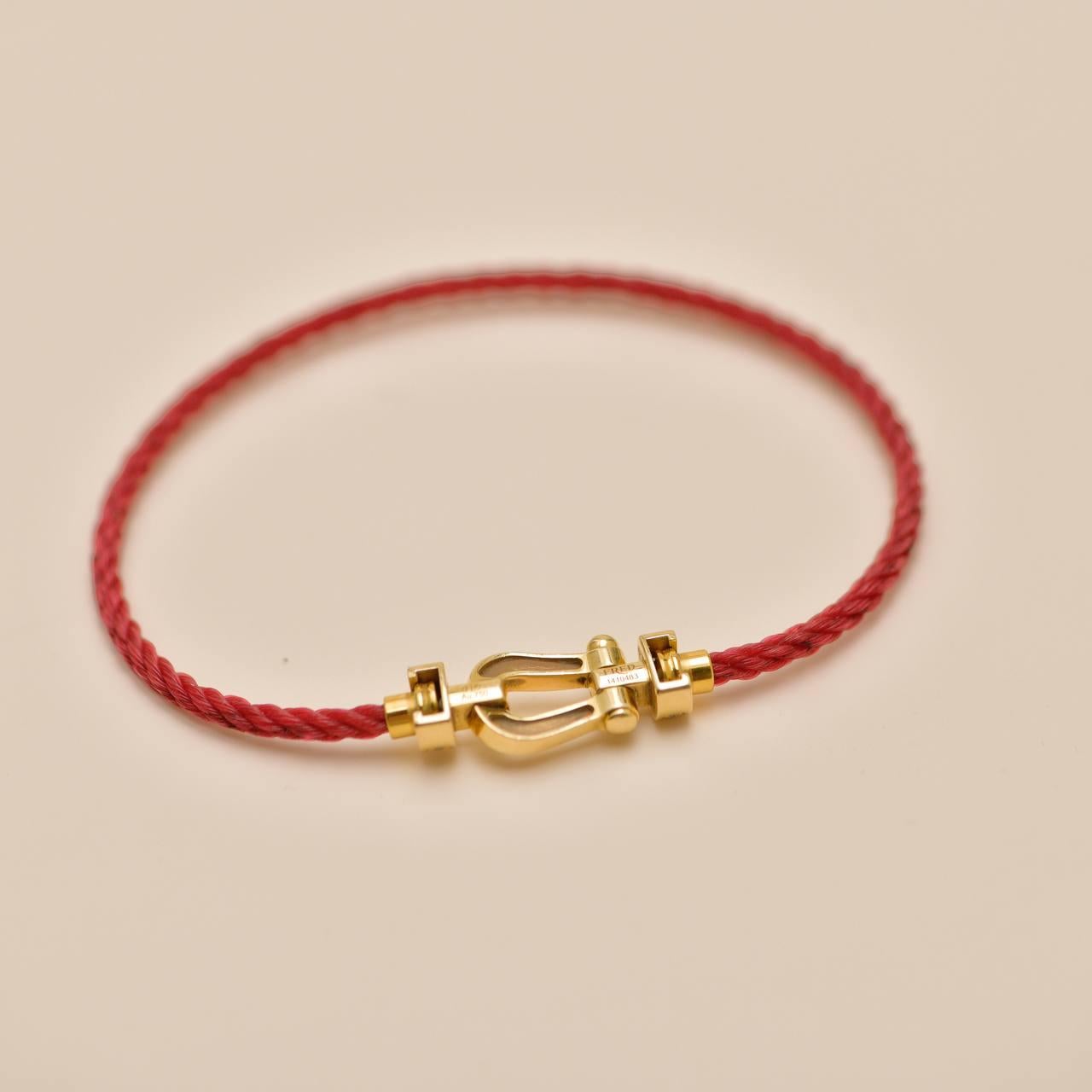 Fred Force Pulsera de 10 Diamantes de Oro Amarillo de 18 K con Cordón Rojo Modelo Mediano en venta 4