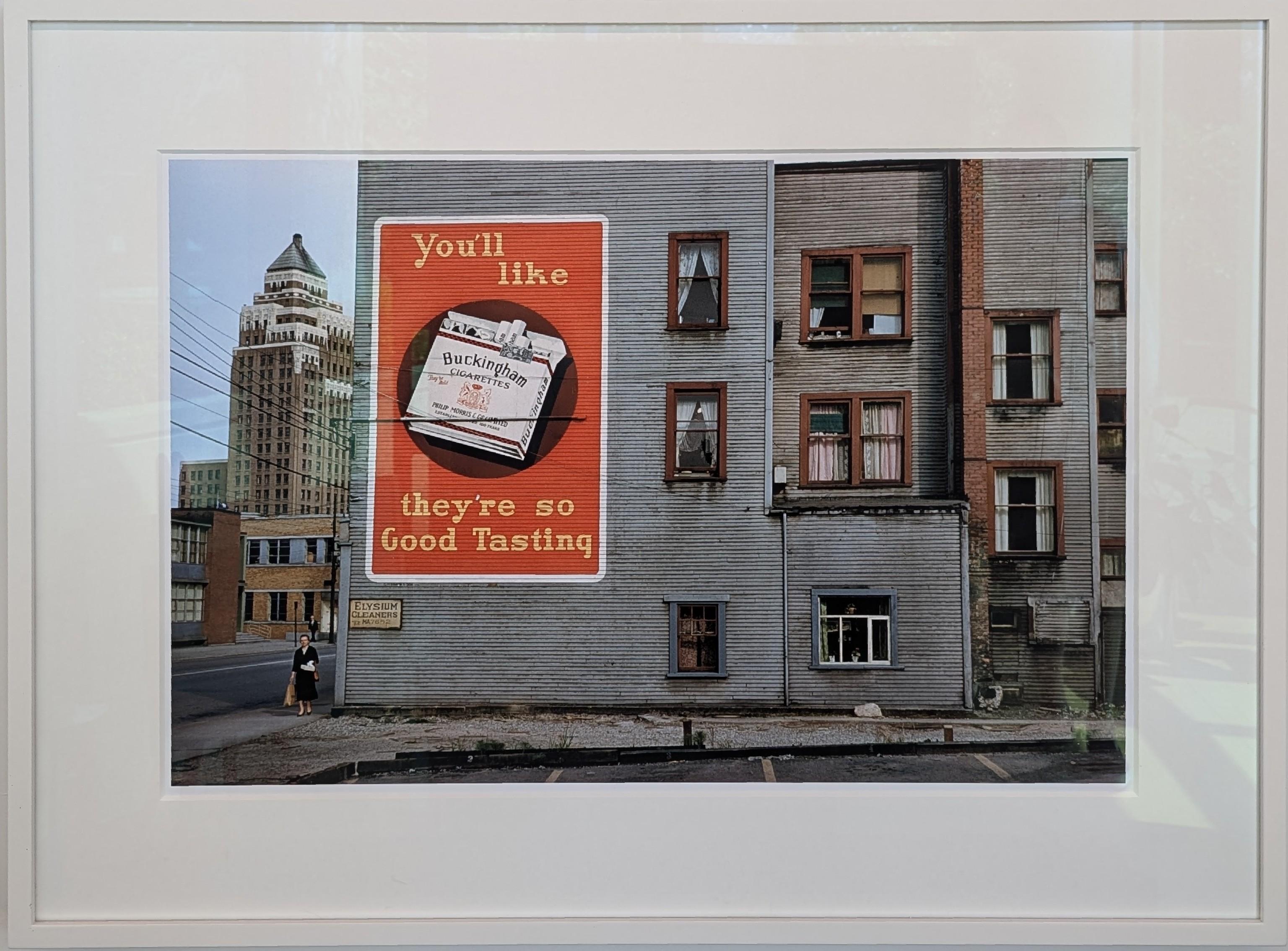 Elysium-Reiniger (Grau), Color Photograph, von Fred Herzog