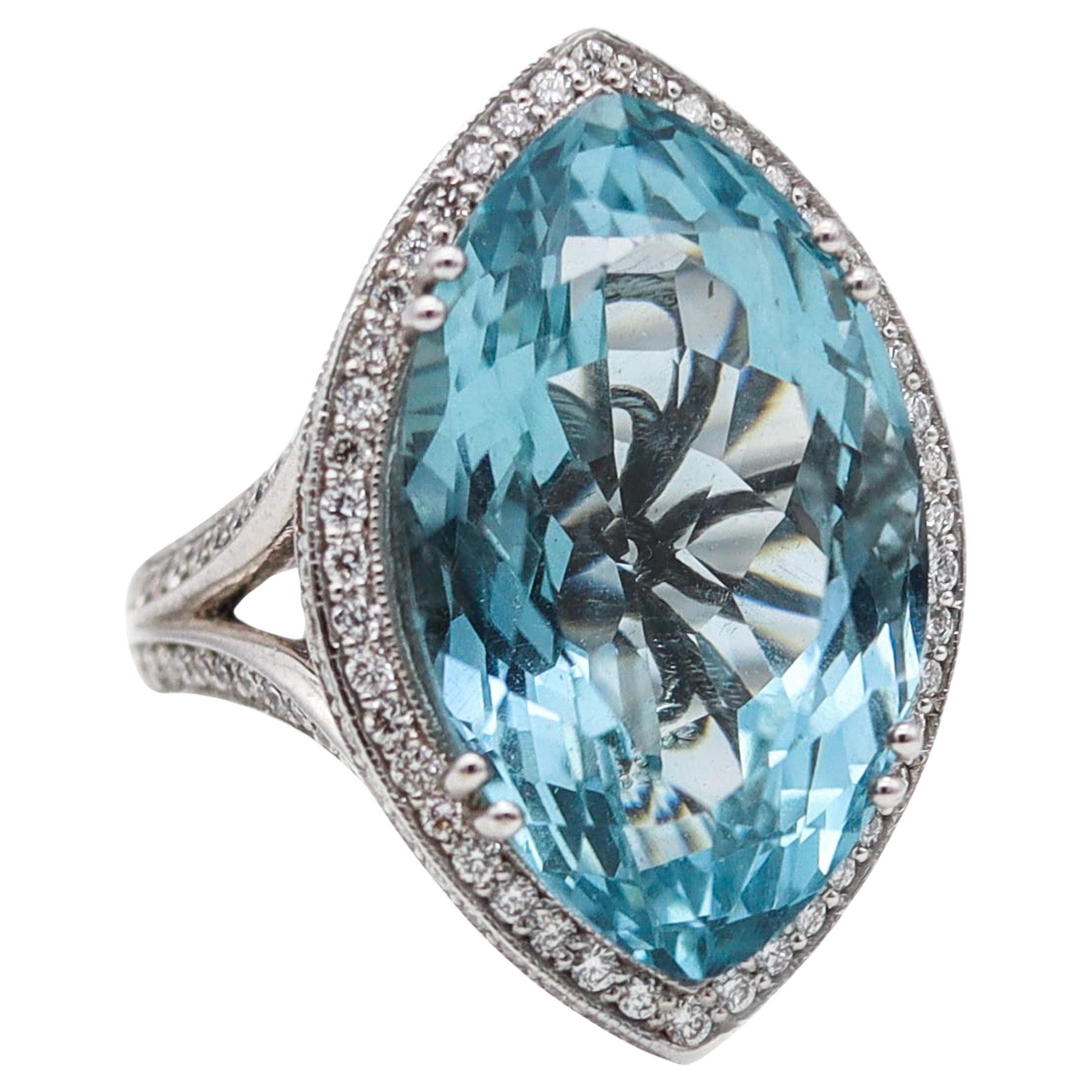 Fred Leighton Cocktail Ring 18Kt Gold With 26.77 Ctw In Diamonds And Aquamarine For Sale