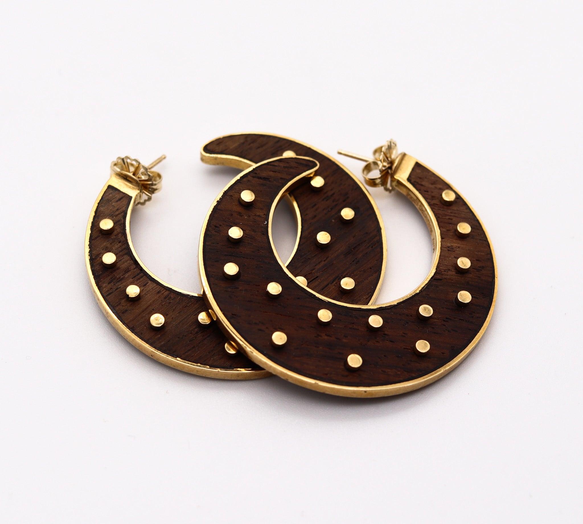 FRED LEIGHTON New York Skulpturale Ohrringe aus Makassar-Ebenholz und 18 Karat Gelbgold im Zustand „Hervorragend“ im Angebot in Miami, FL