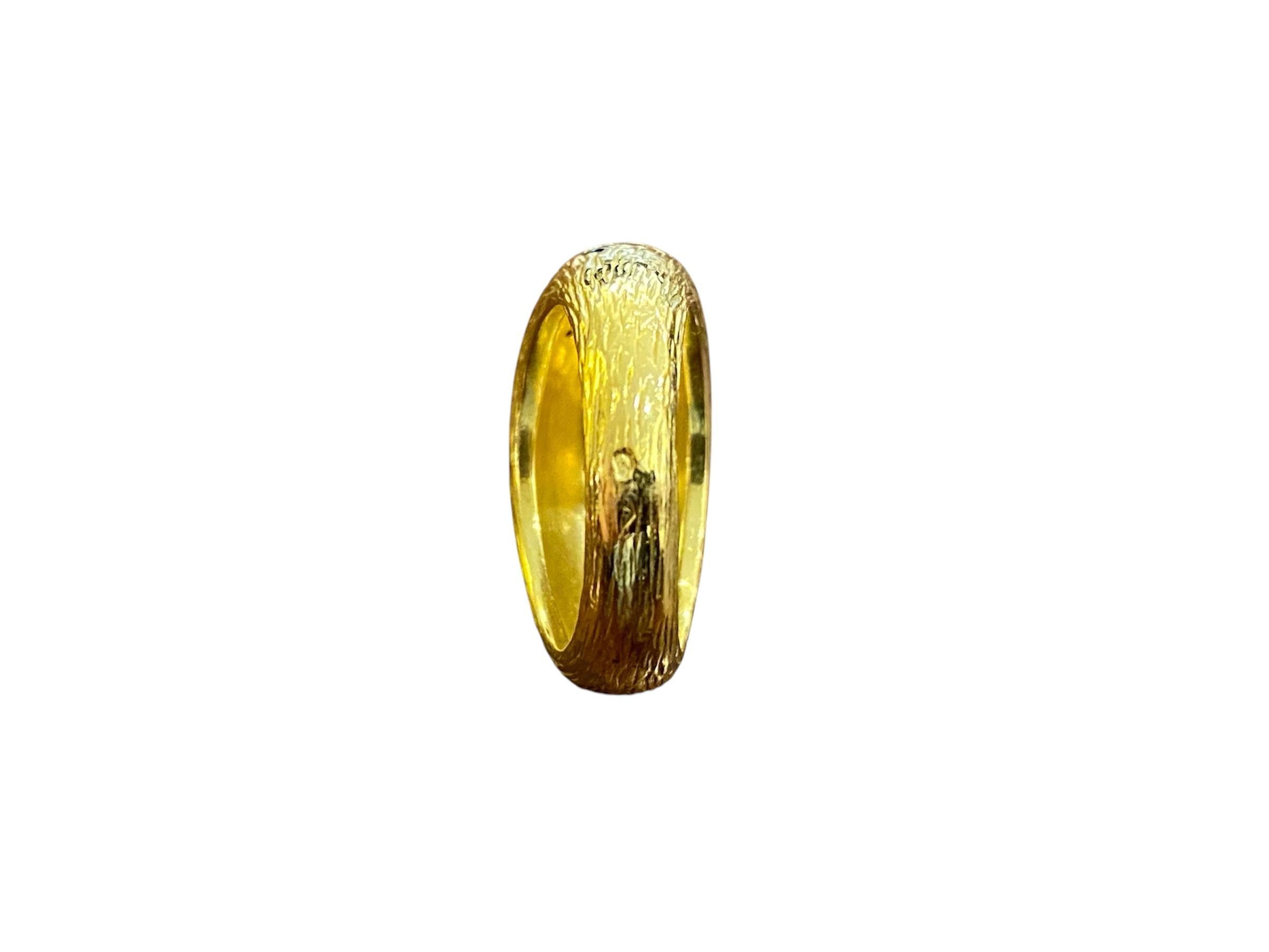 Women's or Men's Fred Leopard Ring in Gold and Enamel For Sale
