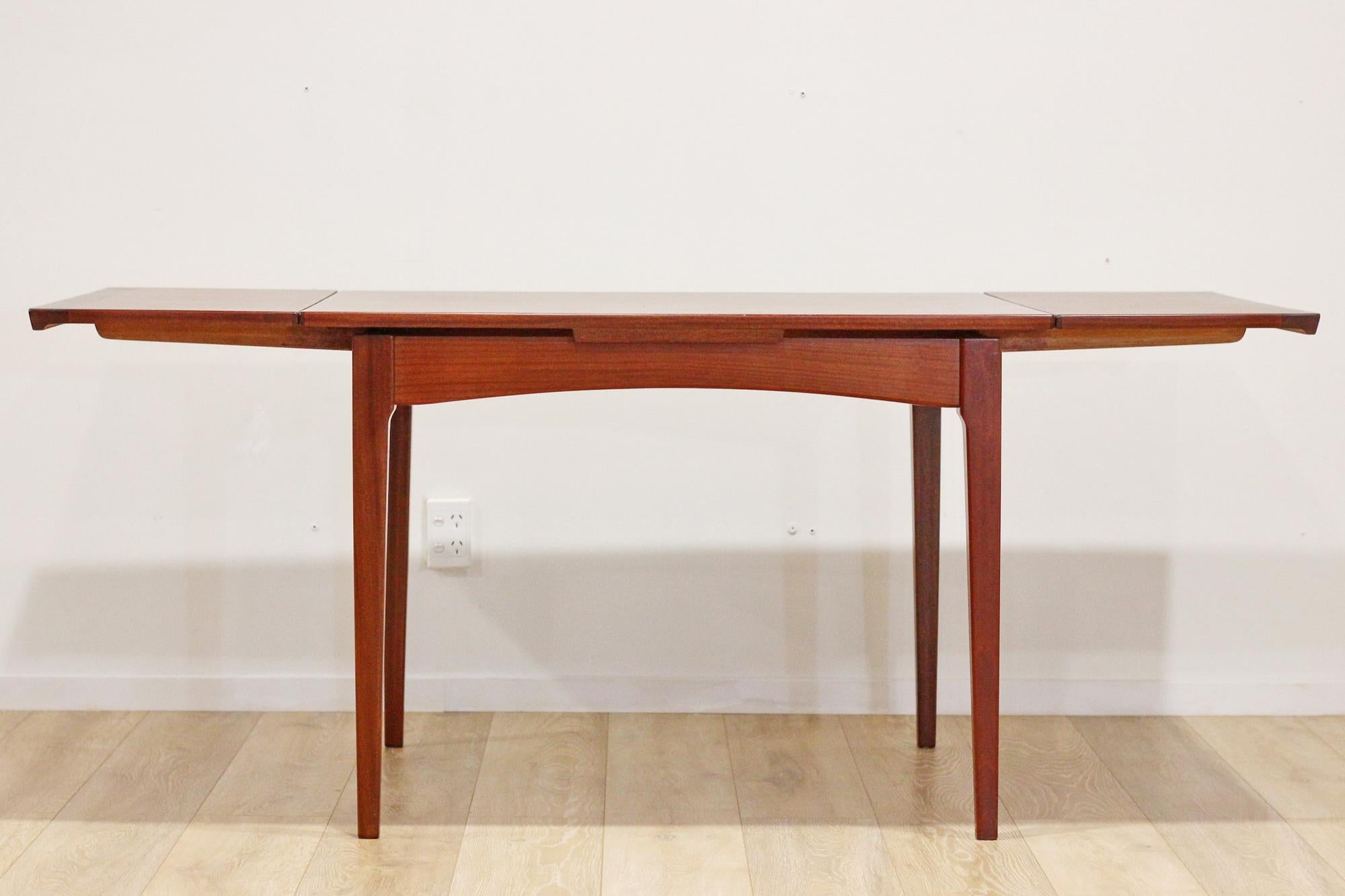 'FRED LOWEN' Mid Century Dining Table in Mint Condition 8