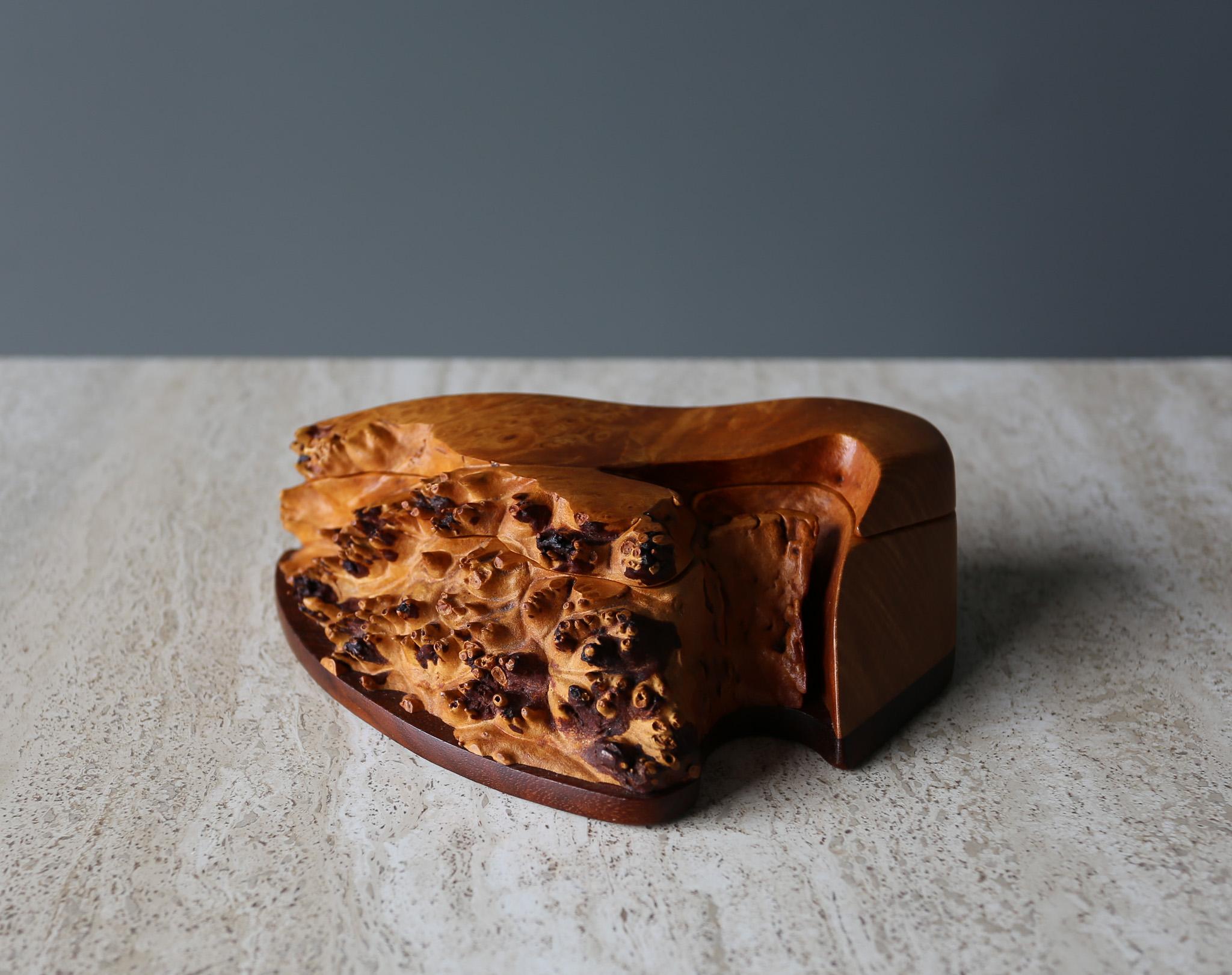 Fred & Marilyn Buss Maple Burl & Walnut Trinket Box, c.1975 For Sale 10