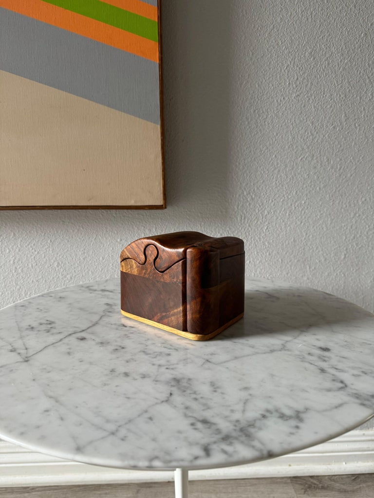 米国製【Fred & Marilyn Buss】パズル アートオブジェ 小物入れ Vintage Buss Wooden Puzzle Box: Bubinga & Koa Artisan