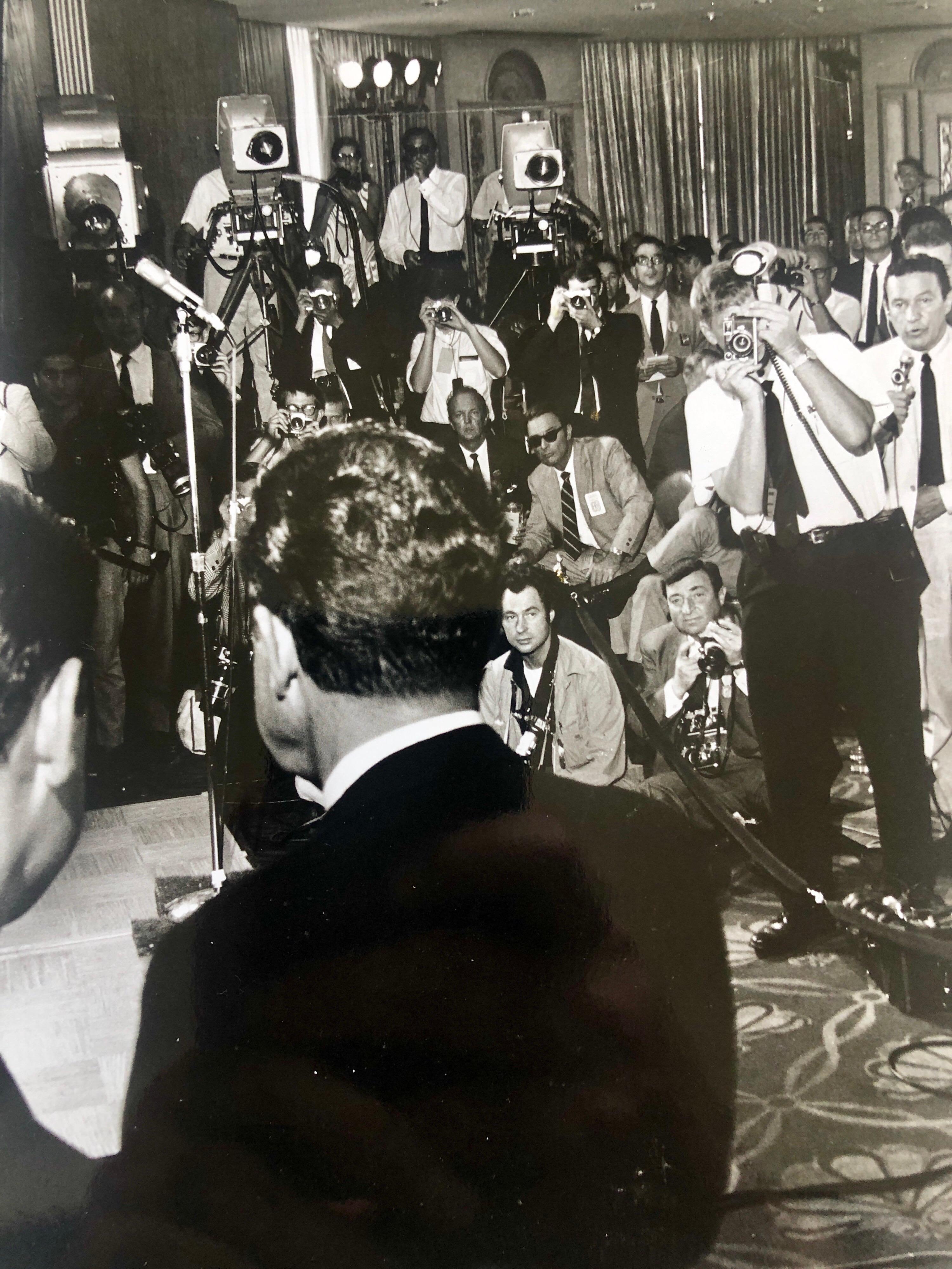 Vintage Print Silver Gelatin Signed Photo President Richard Nixon Meets Press - Photograph by Fred McDarrah