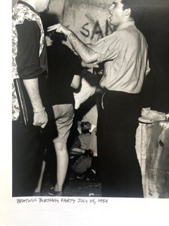 Photographie de fête d'anniversaire Beatnik 1959, imprimée à la gélatine argentique, signée