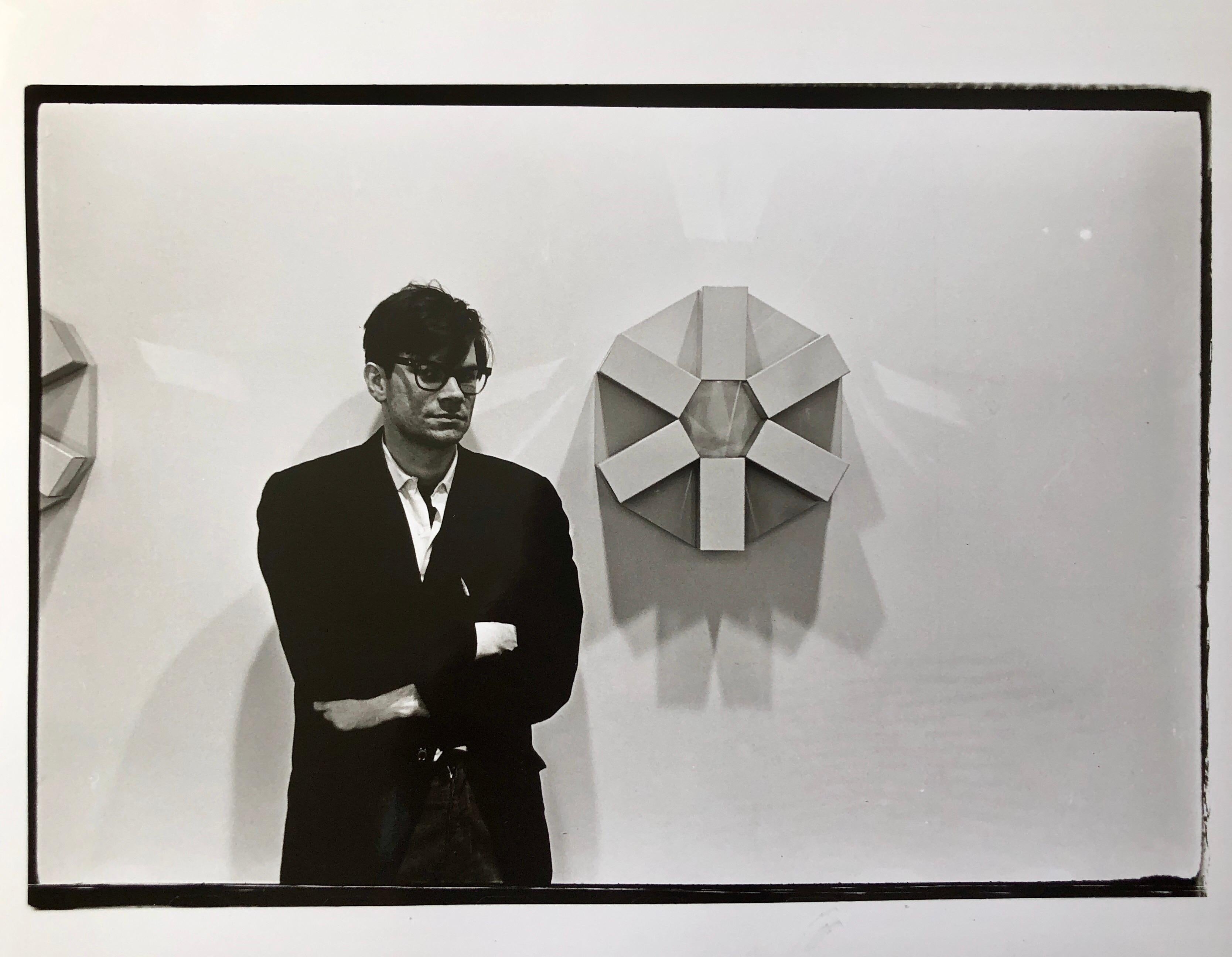 Fred McDarrah Black and White Photograph – Vintage-Silber-Gelatine-Druck, signierte Fotografie, Robert Smithson Land Art Künstler, Vintage
