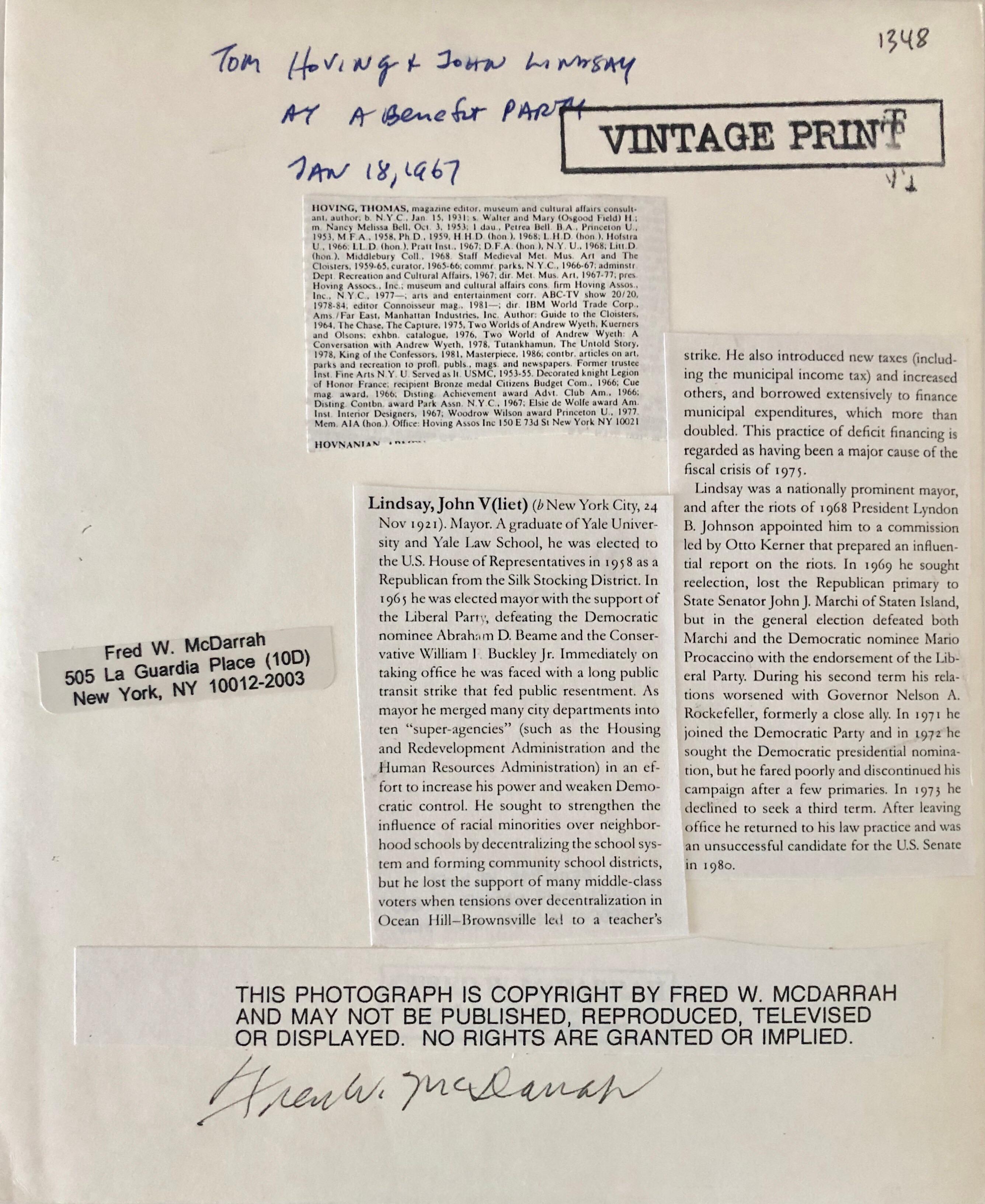 Vintage Silber-Gelatine-Fotografie Thomas Hoving John Lindsey, Kostüm-Party-Foto (Amerikanische Moderne), Photograph, von Fred McDarrah