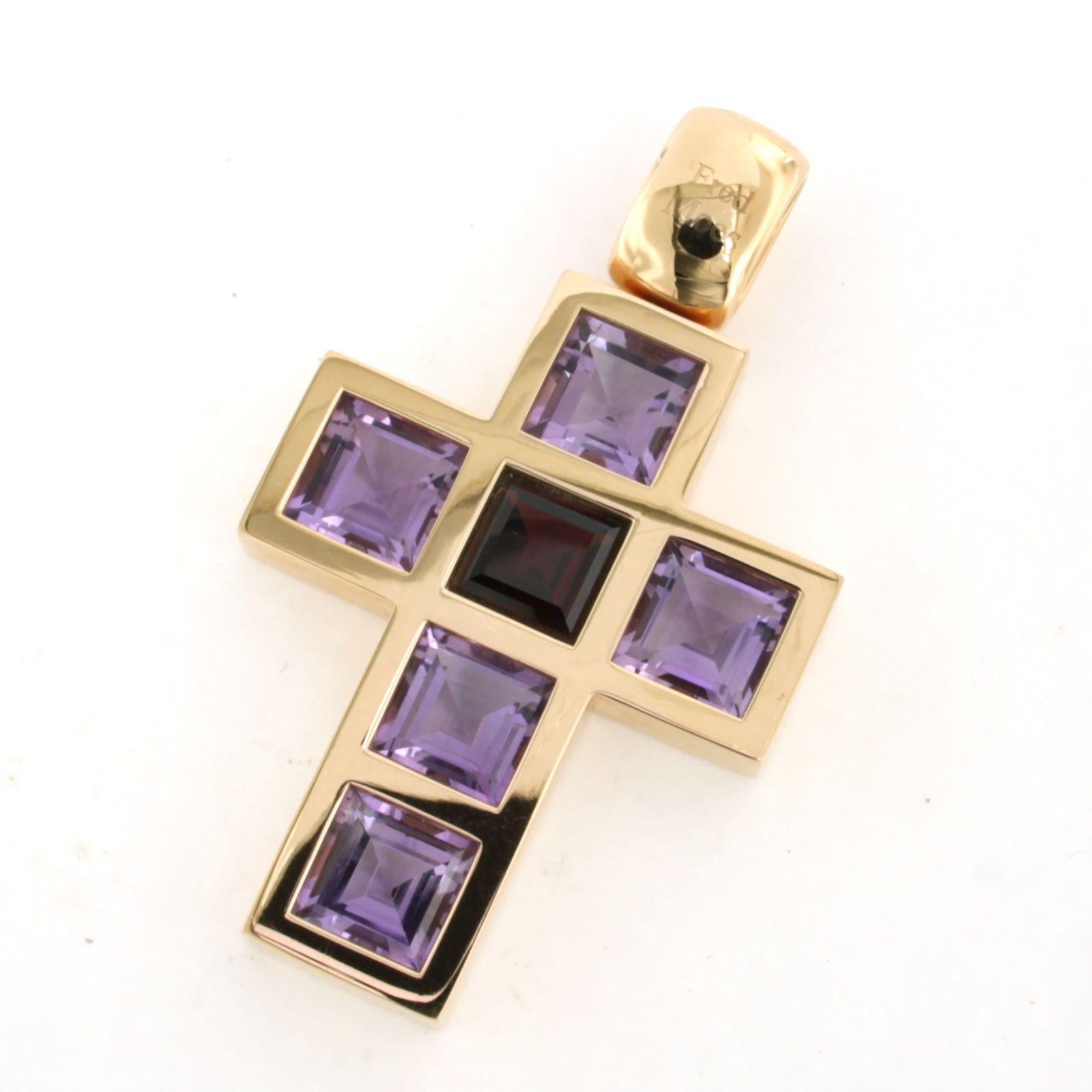 Pendentif croix FRED MOES avec améthyste - 50,3 grammes - Or rose 18k Excellent état - En vente à The Hague, ZH