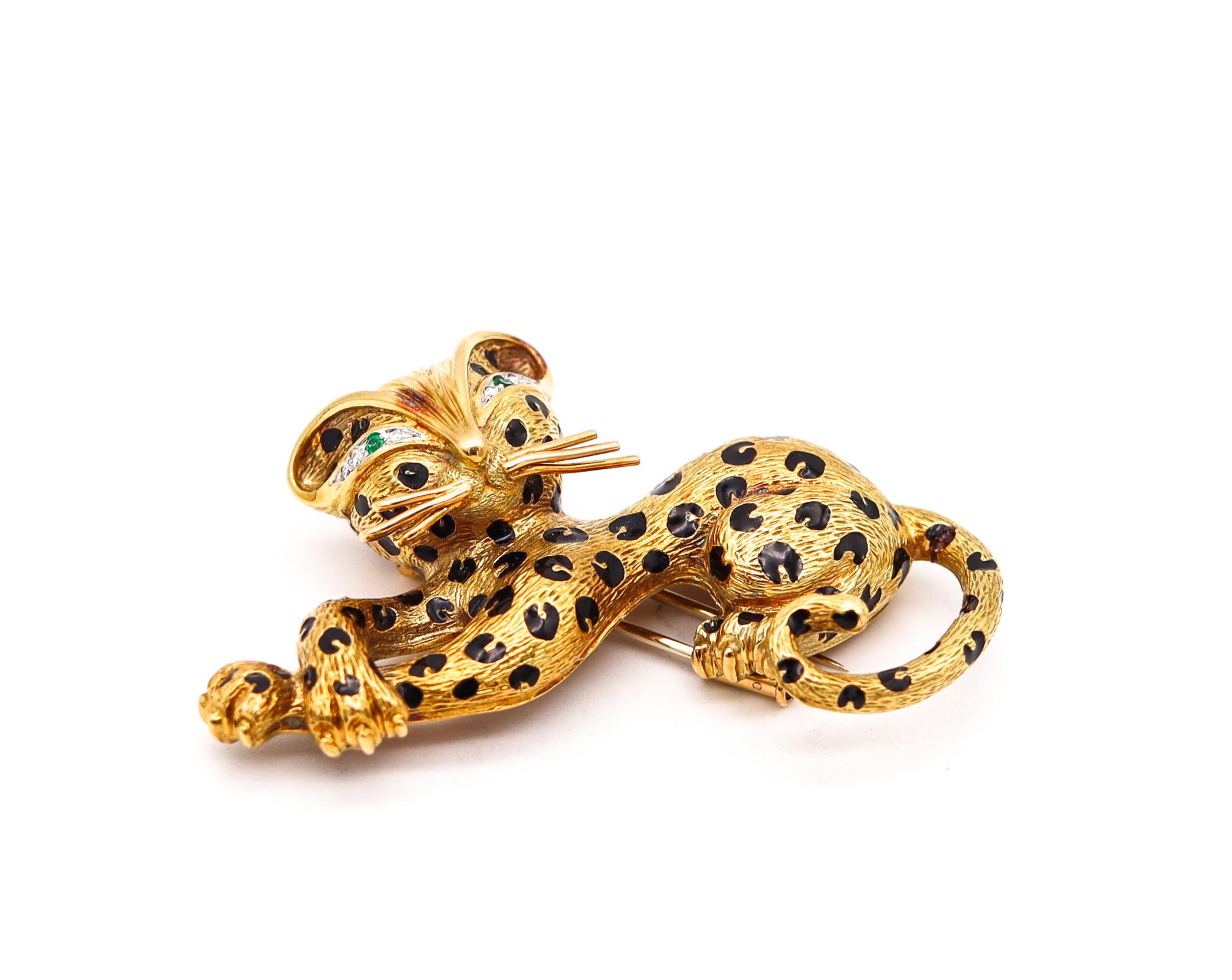 Brooch designed by Fred of Paris.

This brooch is one of the most iconic designs by the jewelry house of Fred Of Paris. Created in Paris France back in the 1970 and crafted in the shape of a sauvage cat in solid yellow gold of 18 karats with