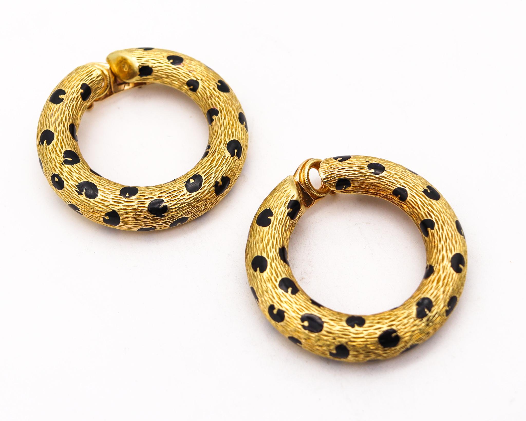 Modernist Fred of Paris 1970 Enamelled Panther Clips on Earrings in 18Kt Yellow Gold