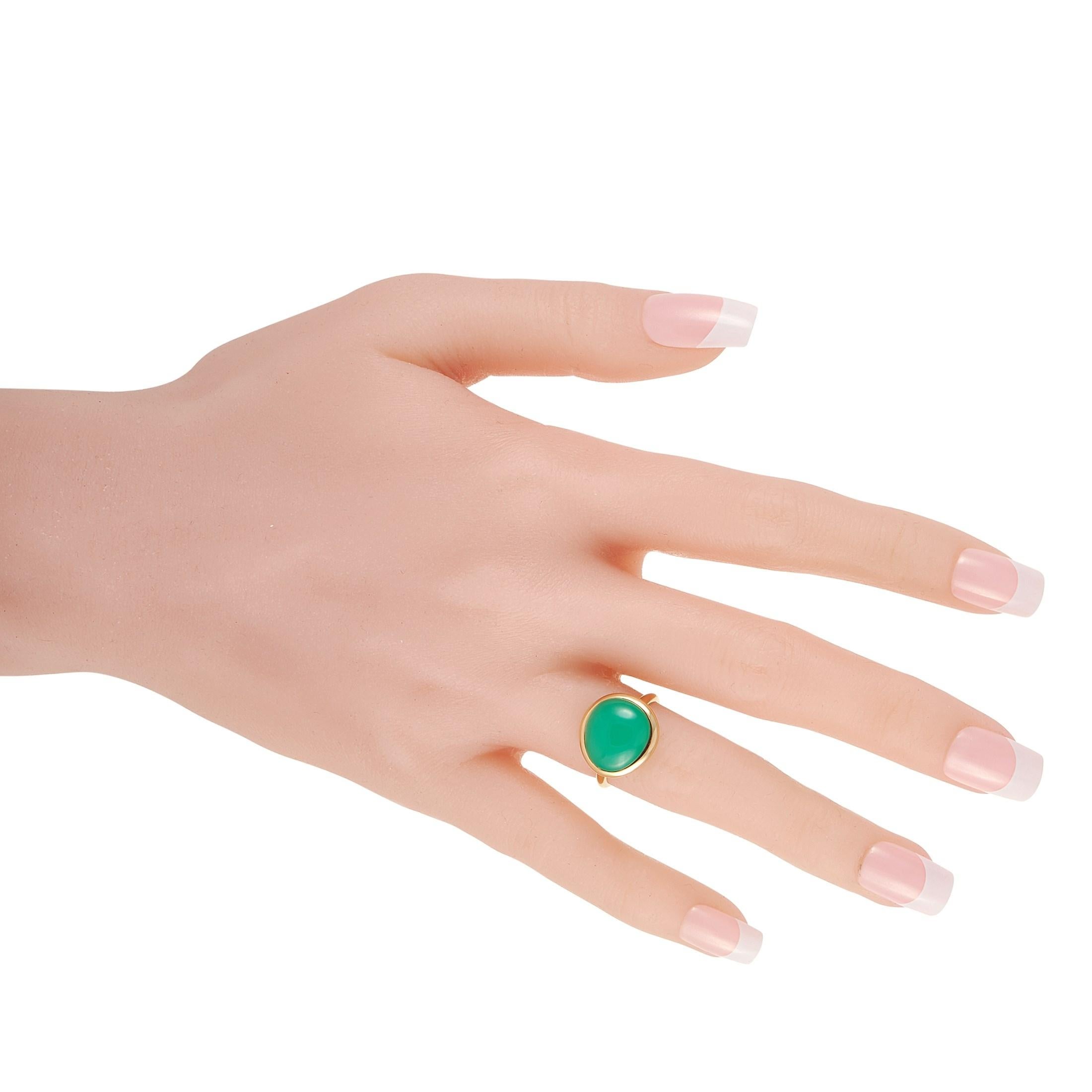 Fred of Paris Belle Rives 18K Yellow Gold Chrysoprase Ring In New Condition In Southampton, PA