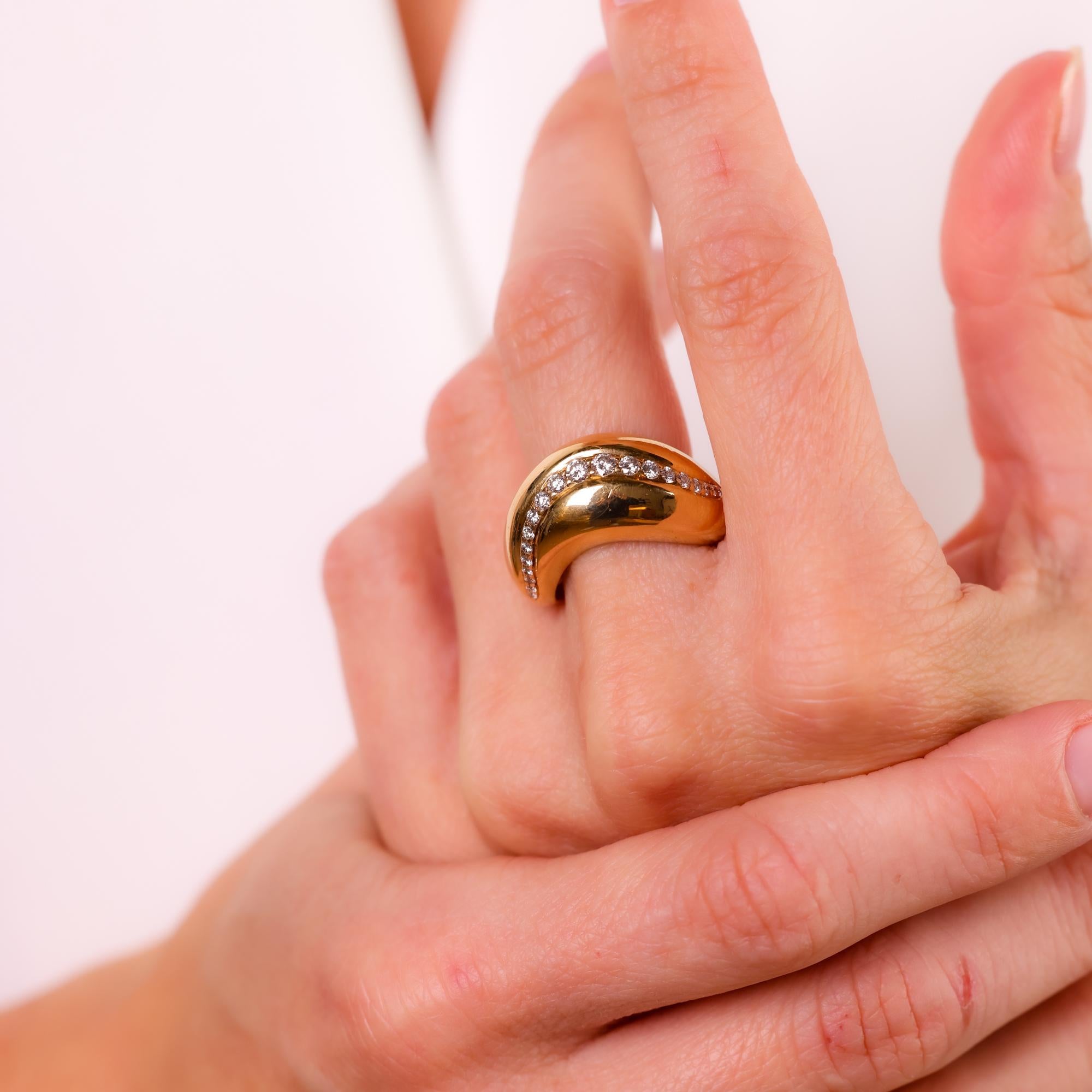 Brilliant Cut Fred of Paris diamond 18k yellow gold ring
