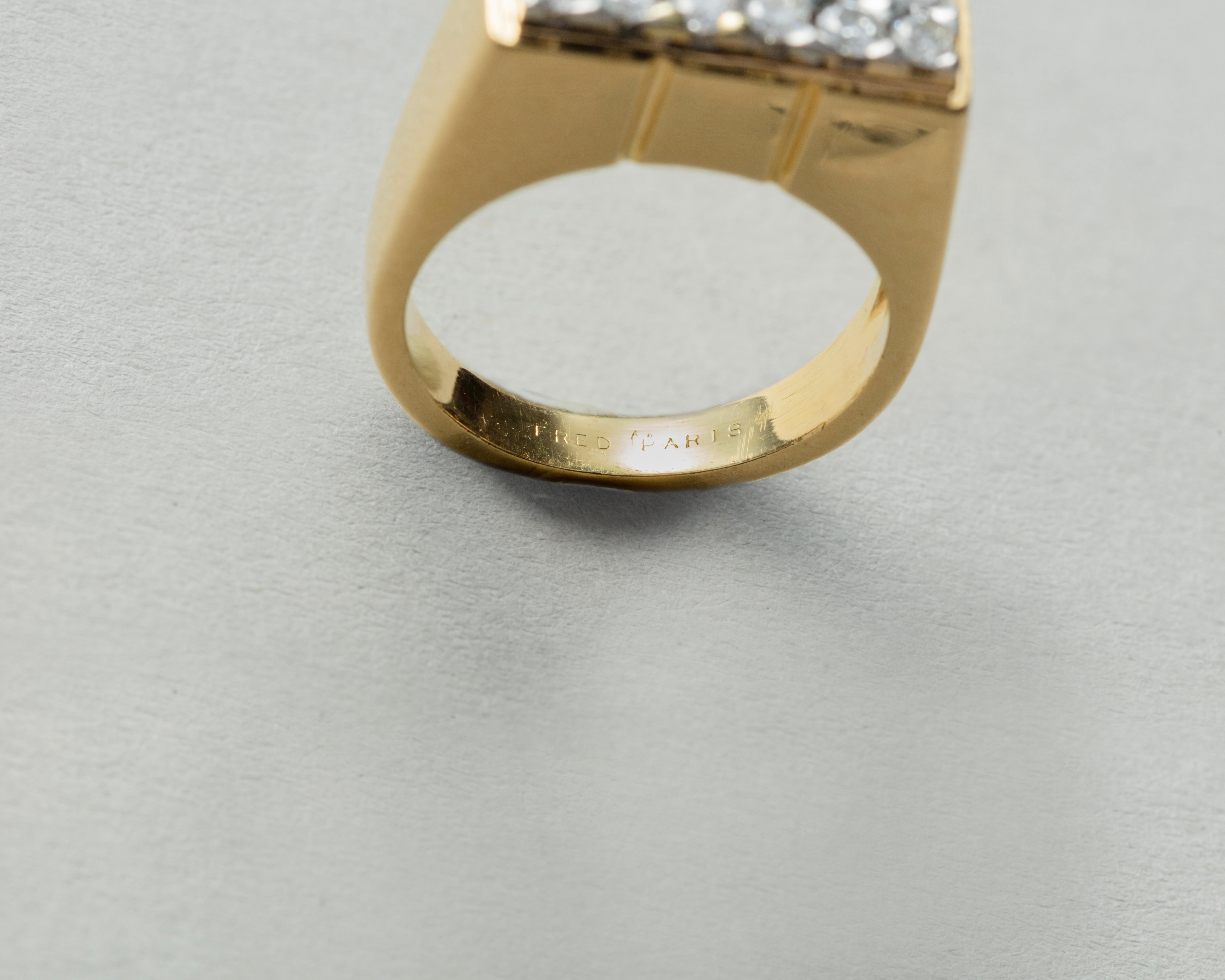 Fred of Paris Bague rectangulaire en or et diamants Unisexe en vente