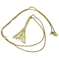 Fred of Paris Eiffel Tower 18 Karat Yellow Gold Pendant