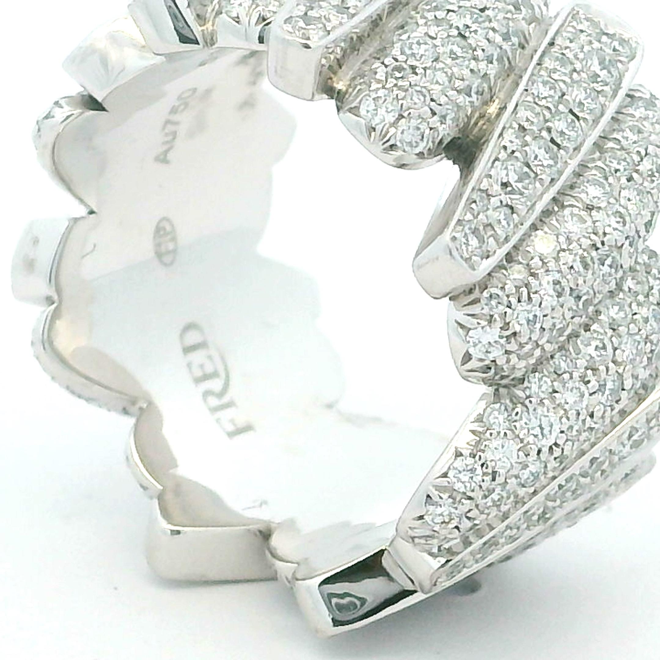 Fred Paris Pavé-Diamantbandring aus 18 Karat Weißgold, 2,18 Karat im Zustand „Hervorragend“ im Angebot in Miami, FL