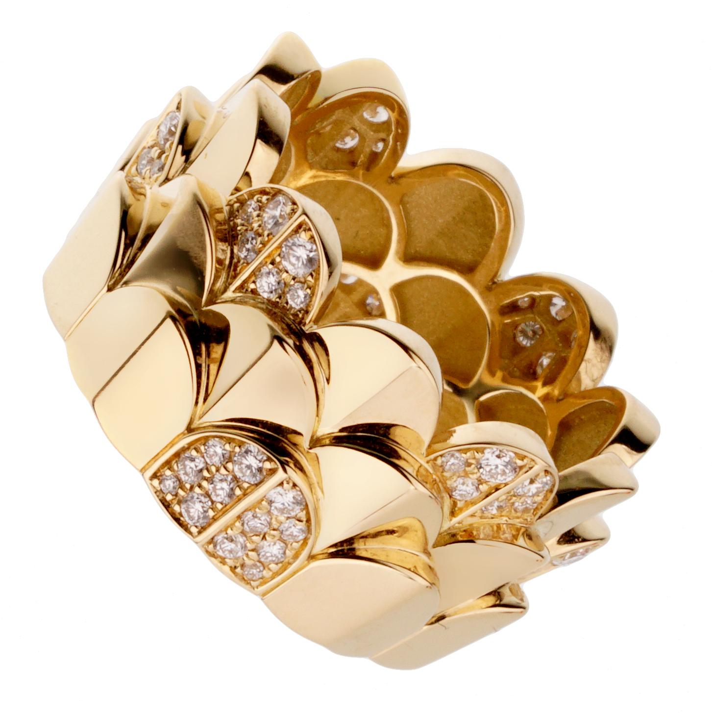 Taille ronde Fred of Paris Bague jonc en or jaune avec diamants en forme d'arc triple en vente