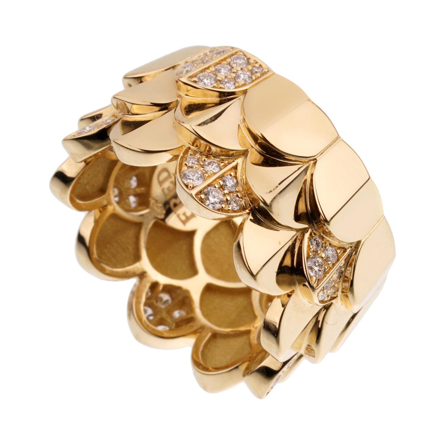 Fred of Paris Bague jonc en or jaune avec diamants en forme d'arc triple en vente