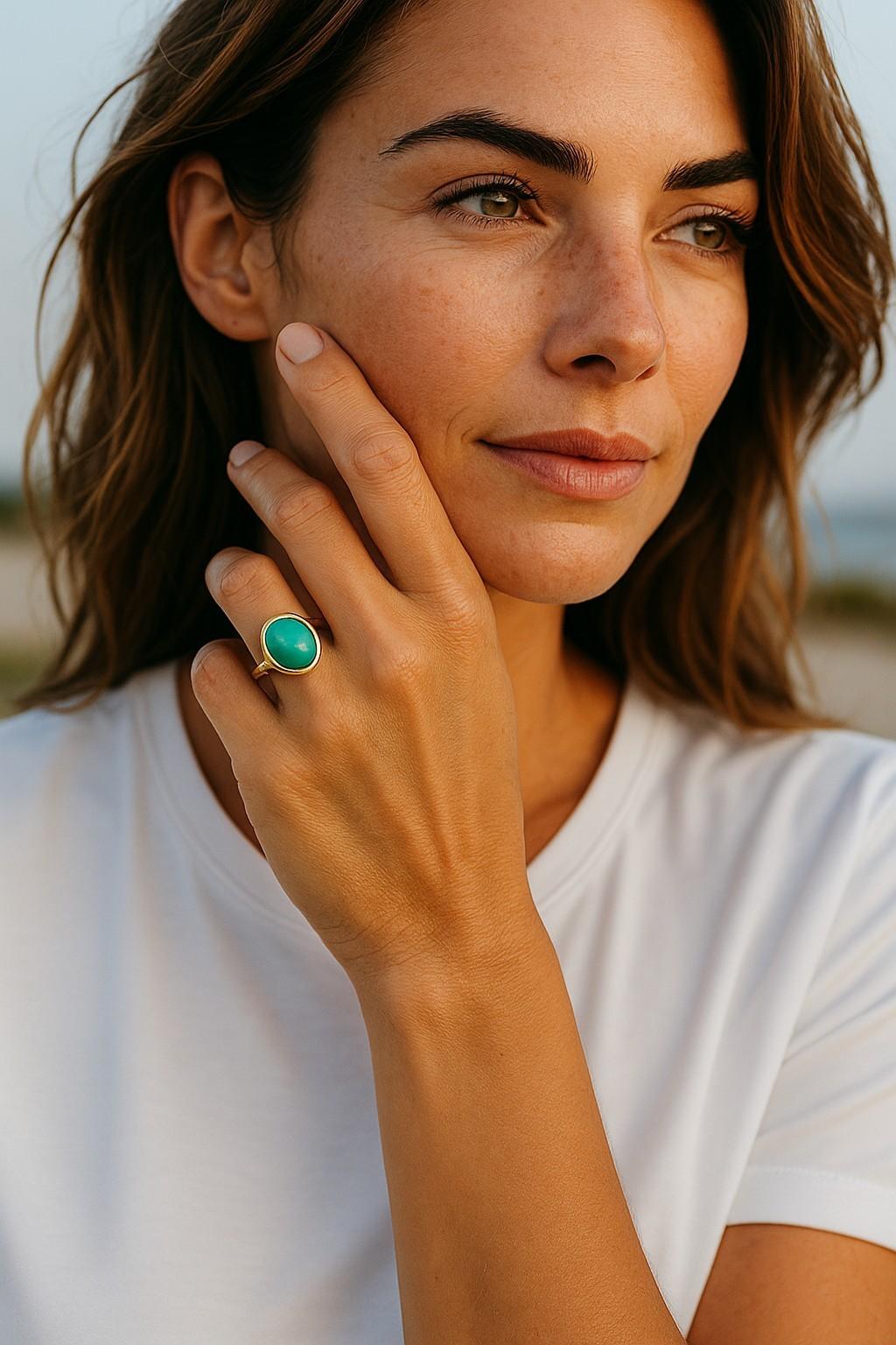 Fred Paris 18K Yellow Gold Chrysoprase Vintage Ring For Sale 4