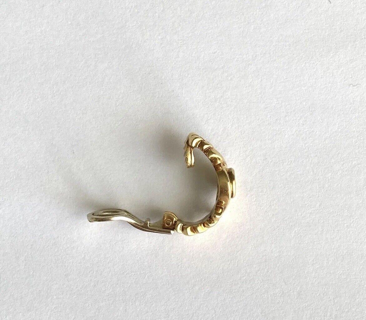 FRED PARIS Ohrclips aus 18 Karat Gelbgold und Smaragd Circa 1980er Jahre Vintage im Angebot 3