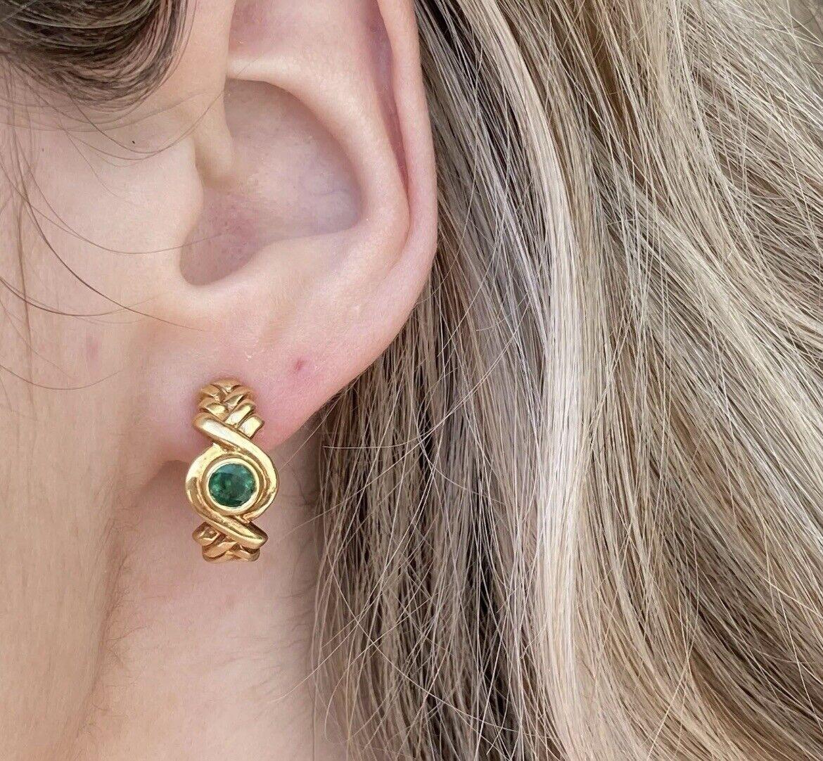 FRED PARIS Ohrclips aus 18 Karat Gelbgold und Smaragd Circa 1980er Jahre Vintage im Angebot 4