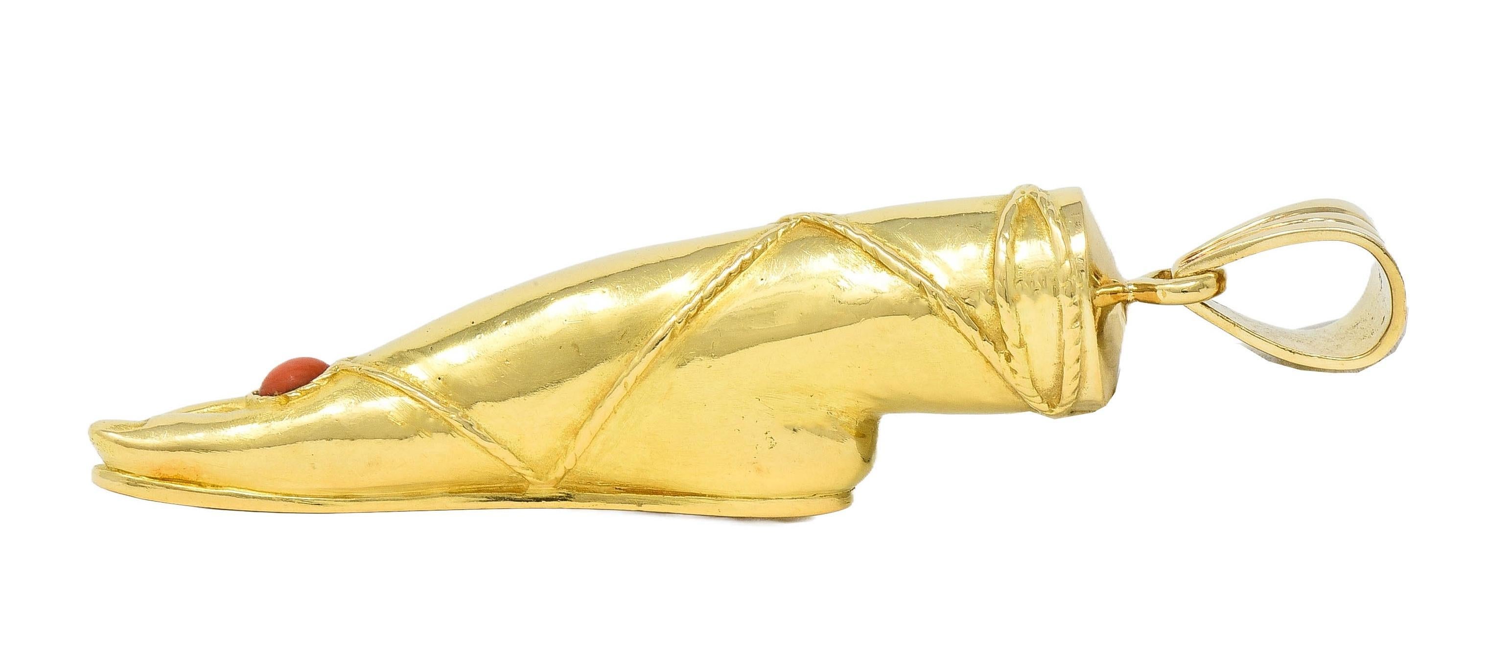 Fred Paris 1970's French Coral 18 Karat Yellow Gold Vintage Foot Pendant 2