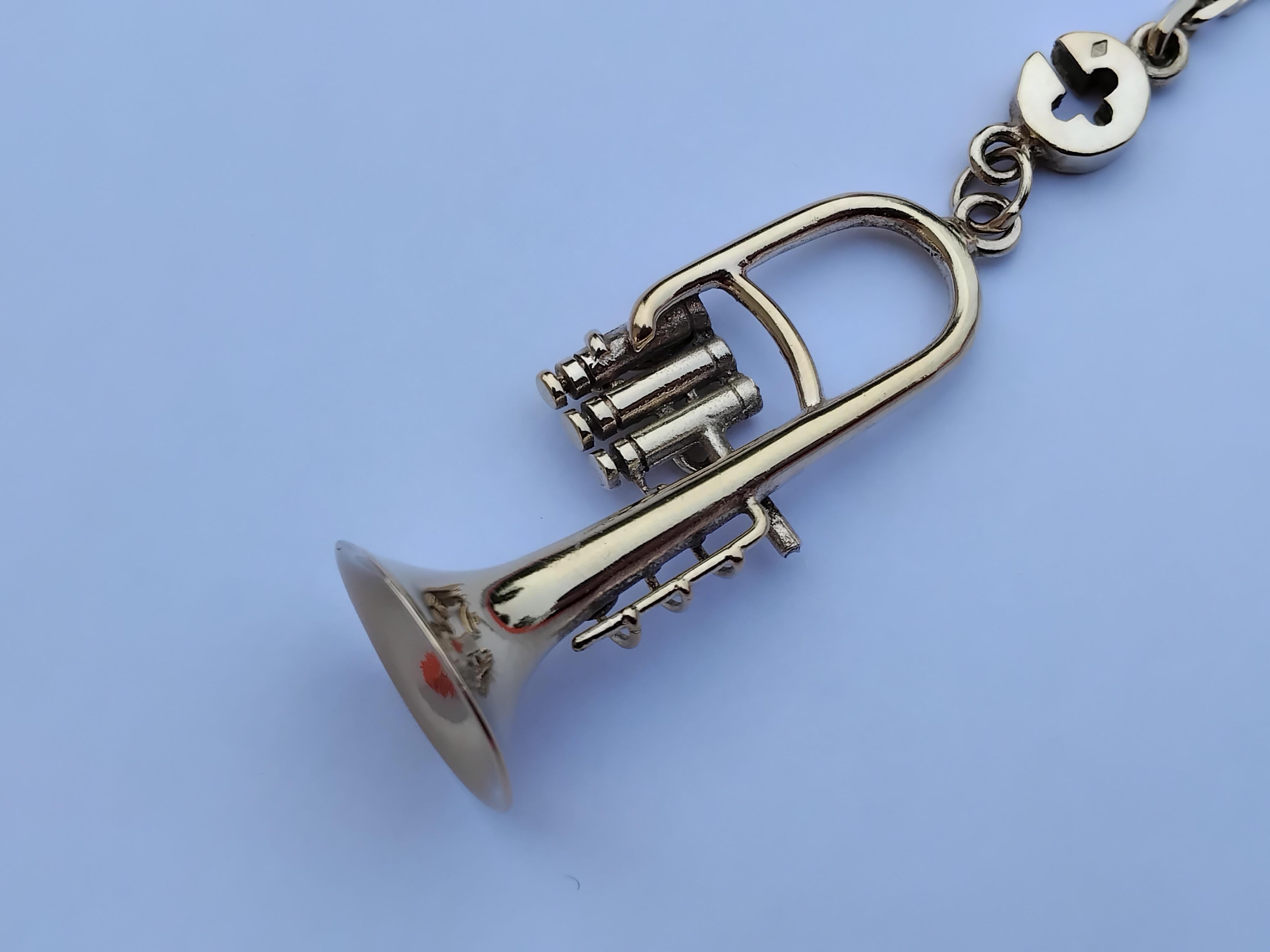 Fred Paris by Gaetan de Percin Tromba Portachiavi Charm in vendita 9